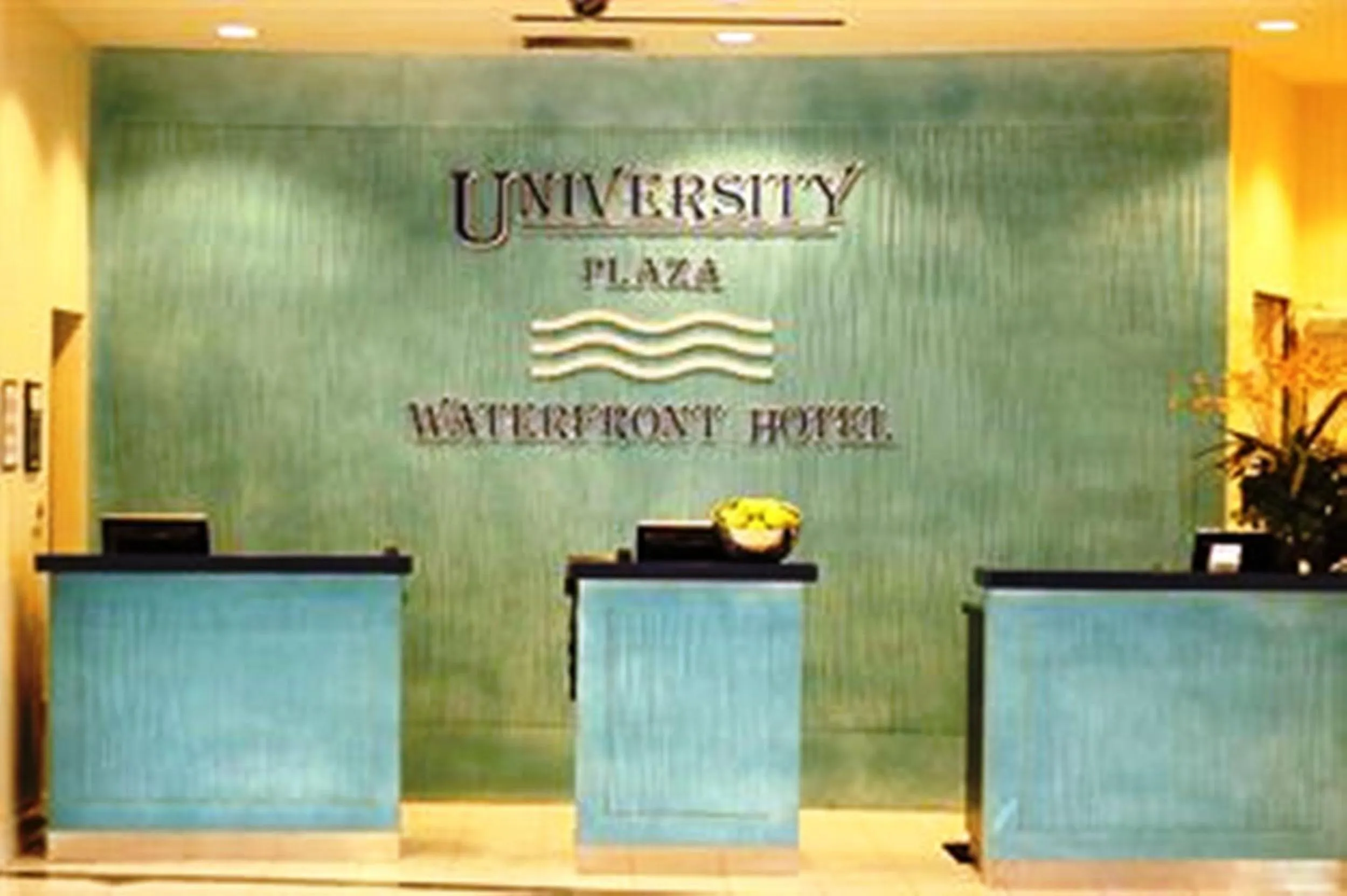 Lobby or reception in University Plaza Waterfront Hotel