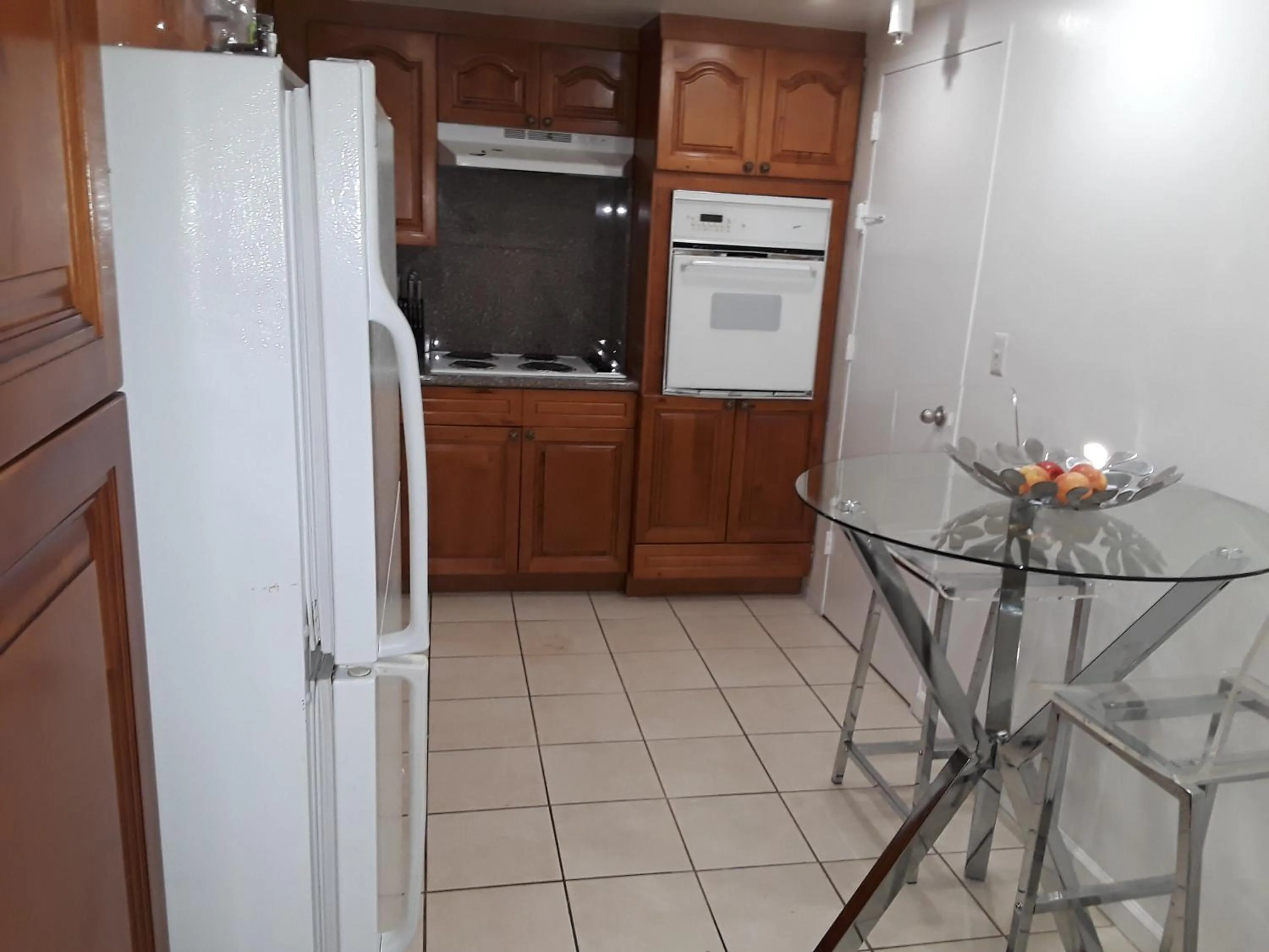 Kitchen or kitchenette in Tides Apt on Hollywood Beach