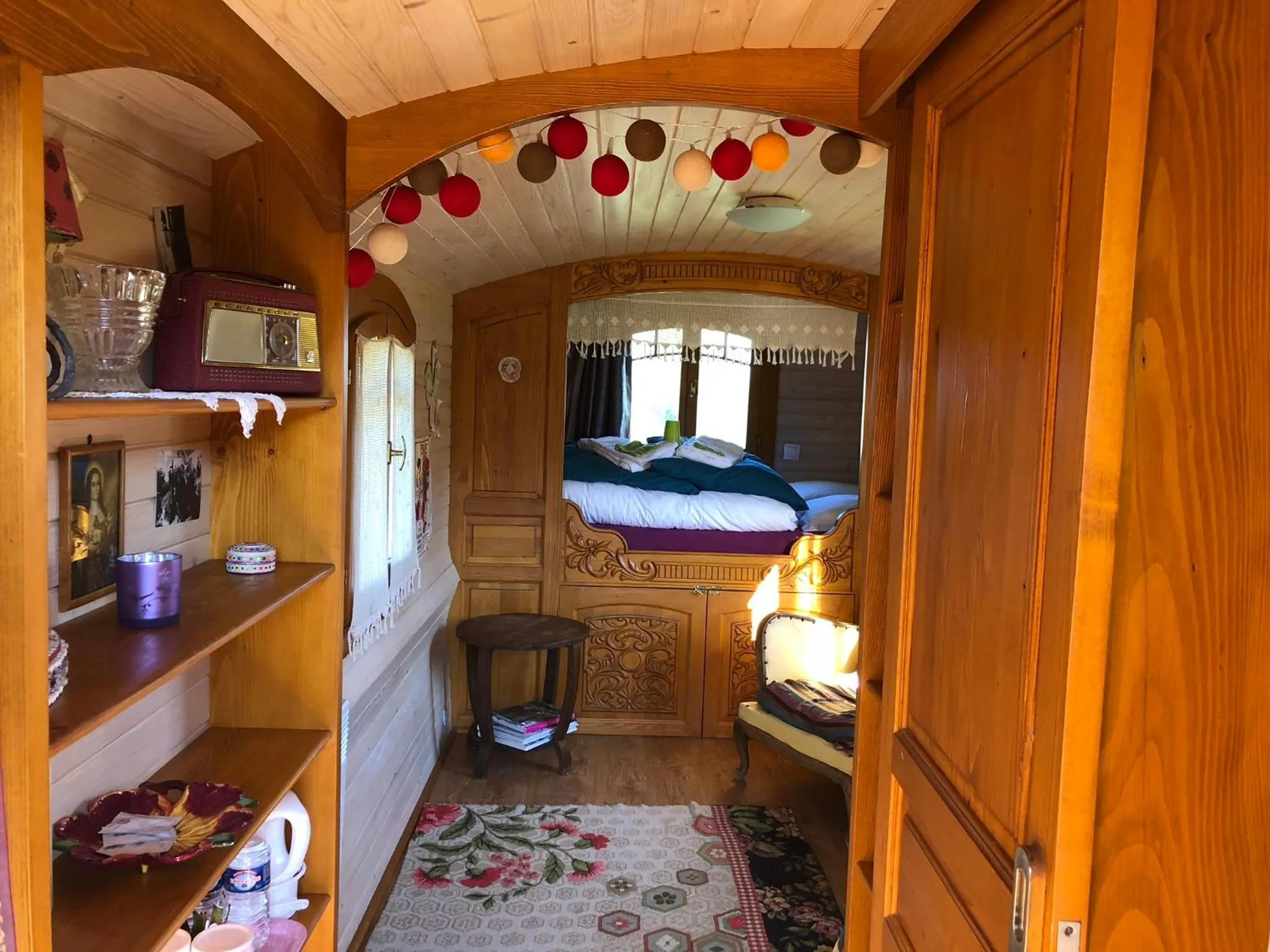 Photo of the whole room, Bed in Au Presbytère de Saigneville