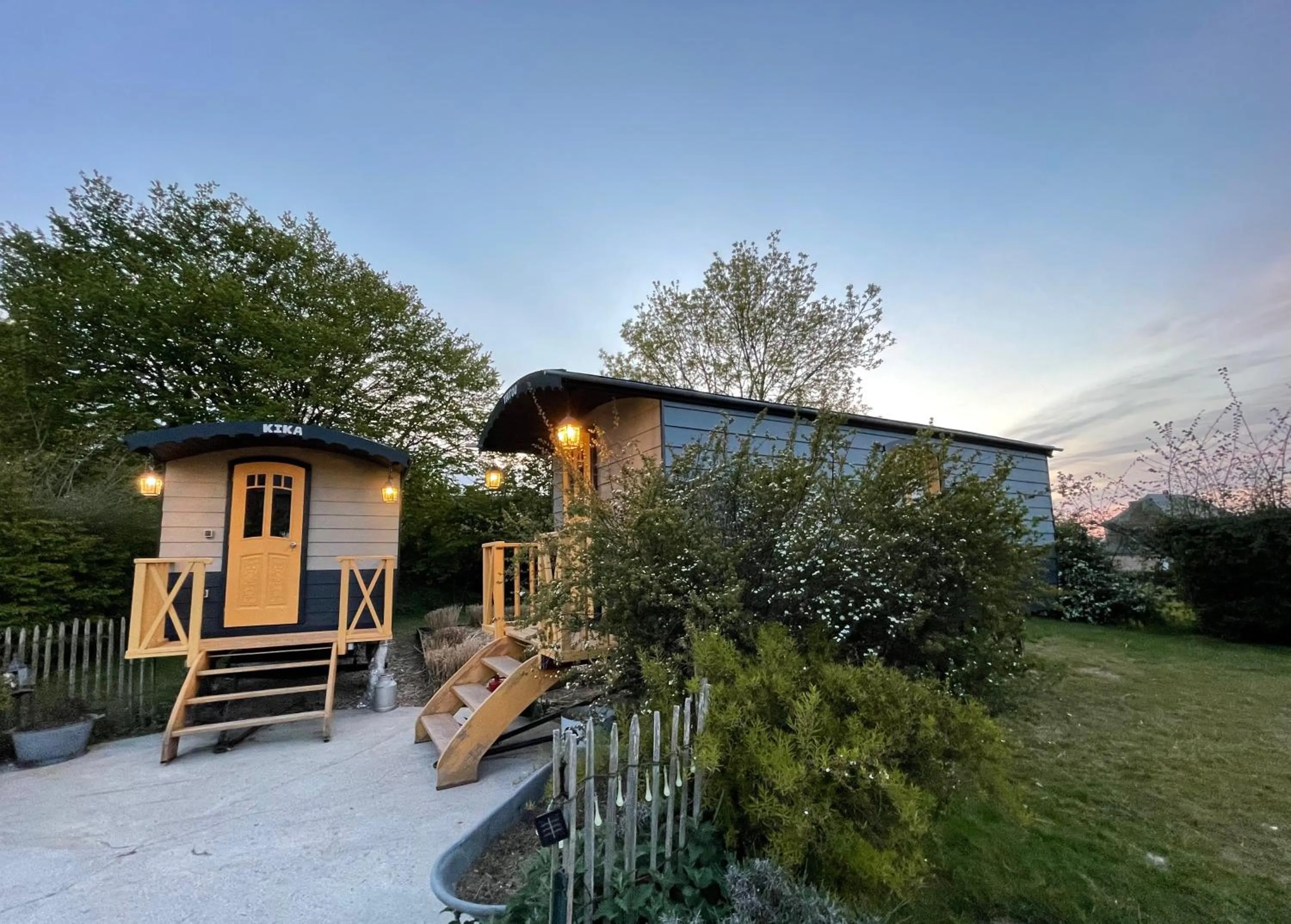 Patio in Au Presbytère de Saigneville