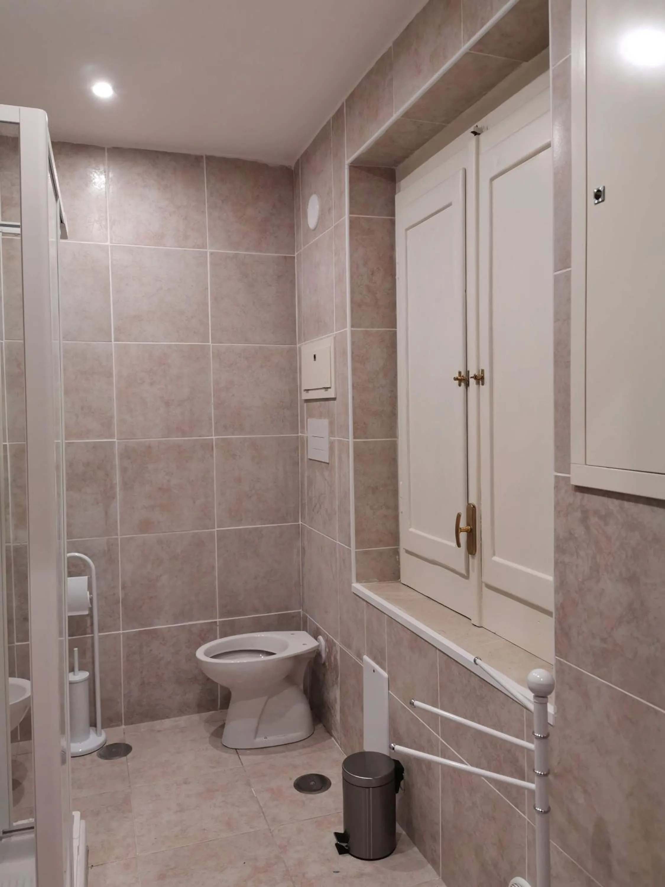 Toilet in Bed and Breakfast Picentia 19