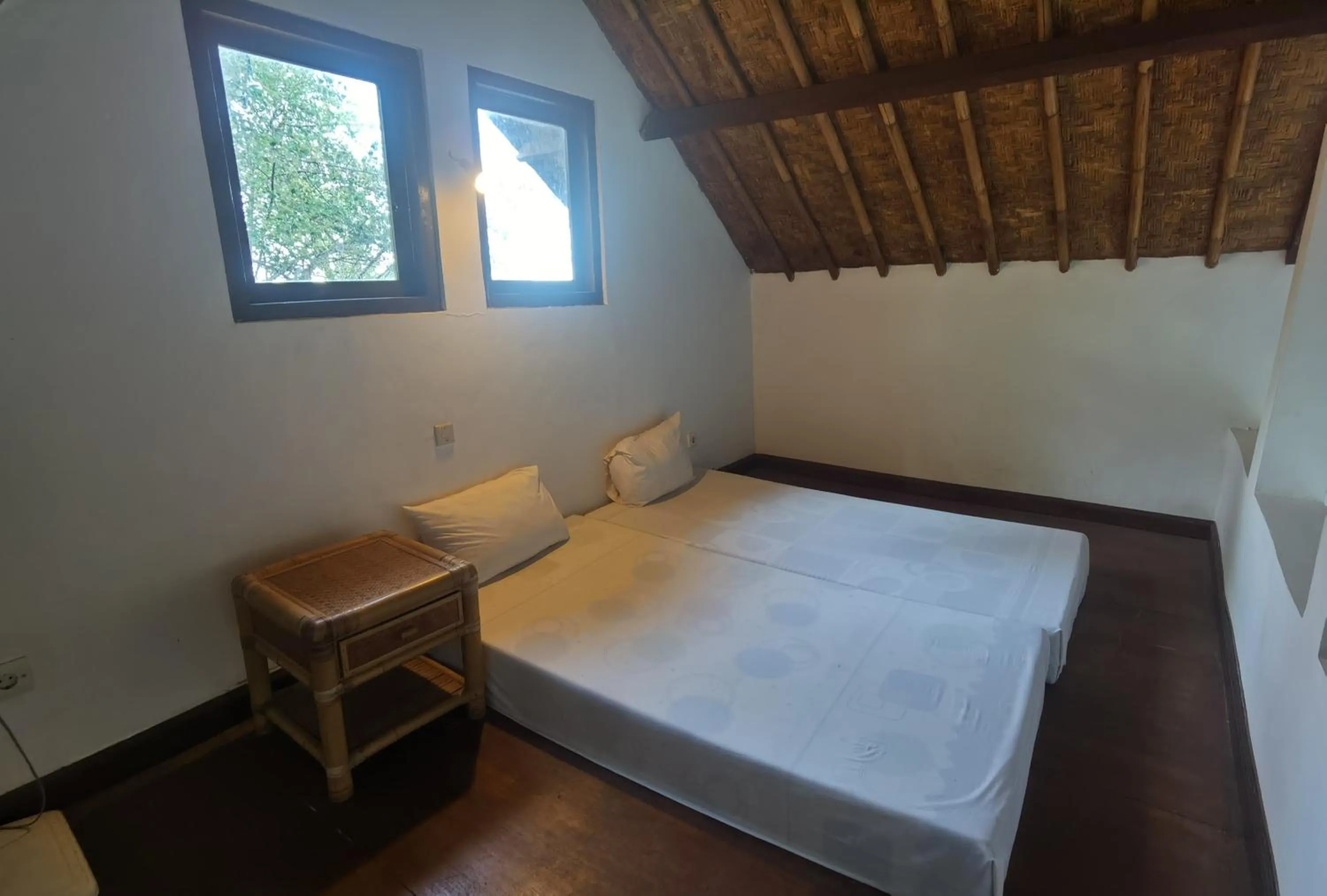 Bed in Wawa Wewe Rock