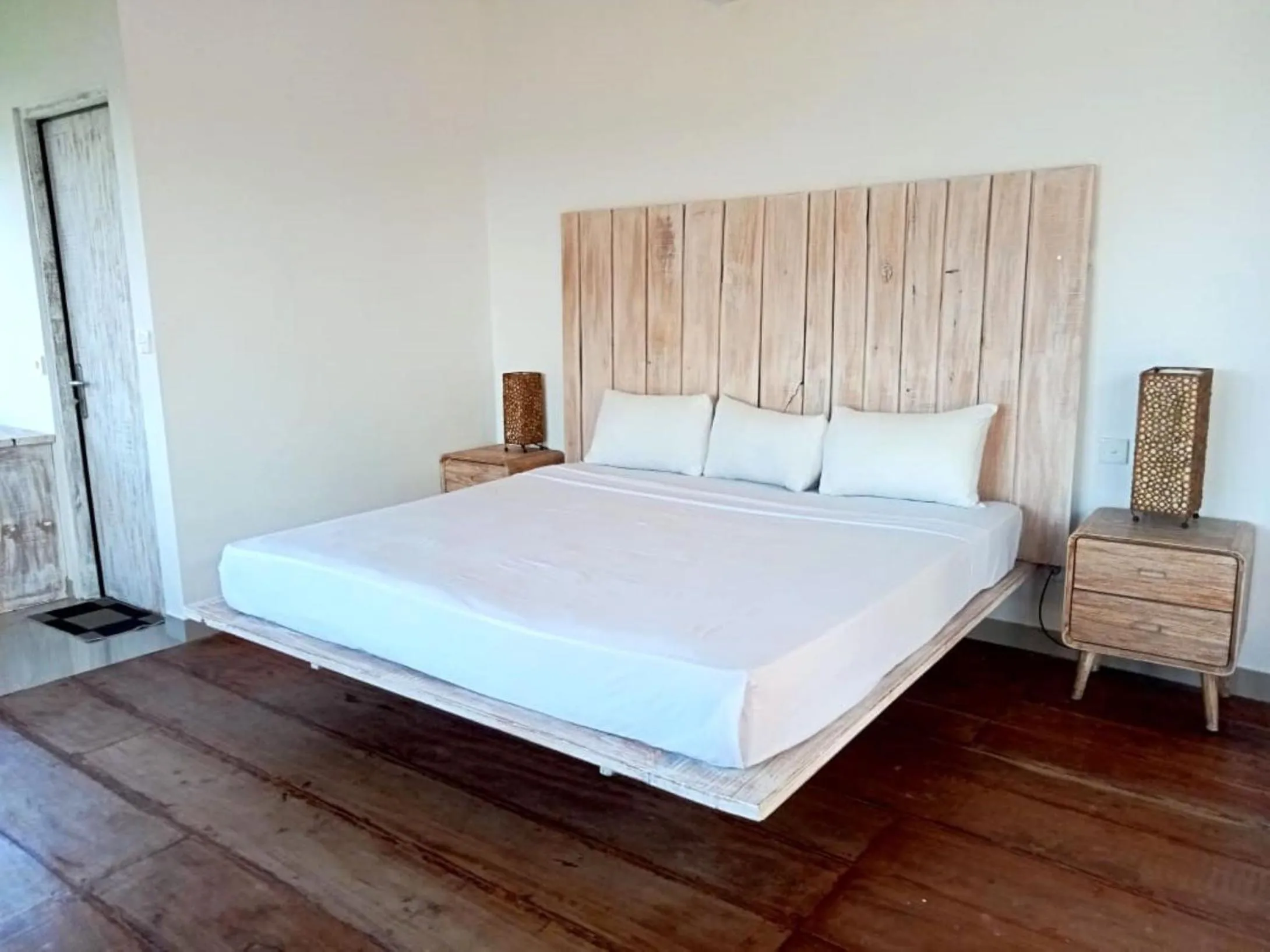 Bed in Wawa Wewe Rock