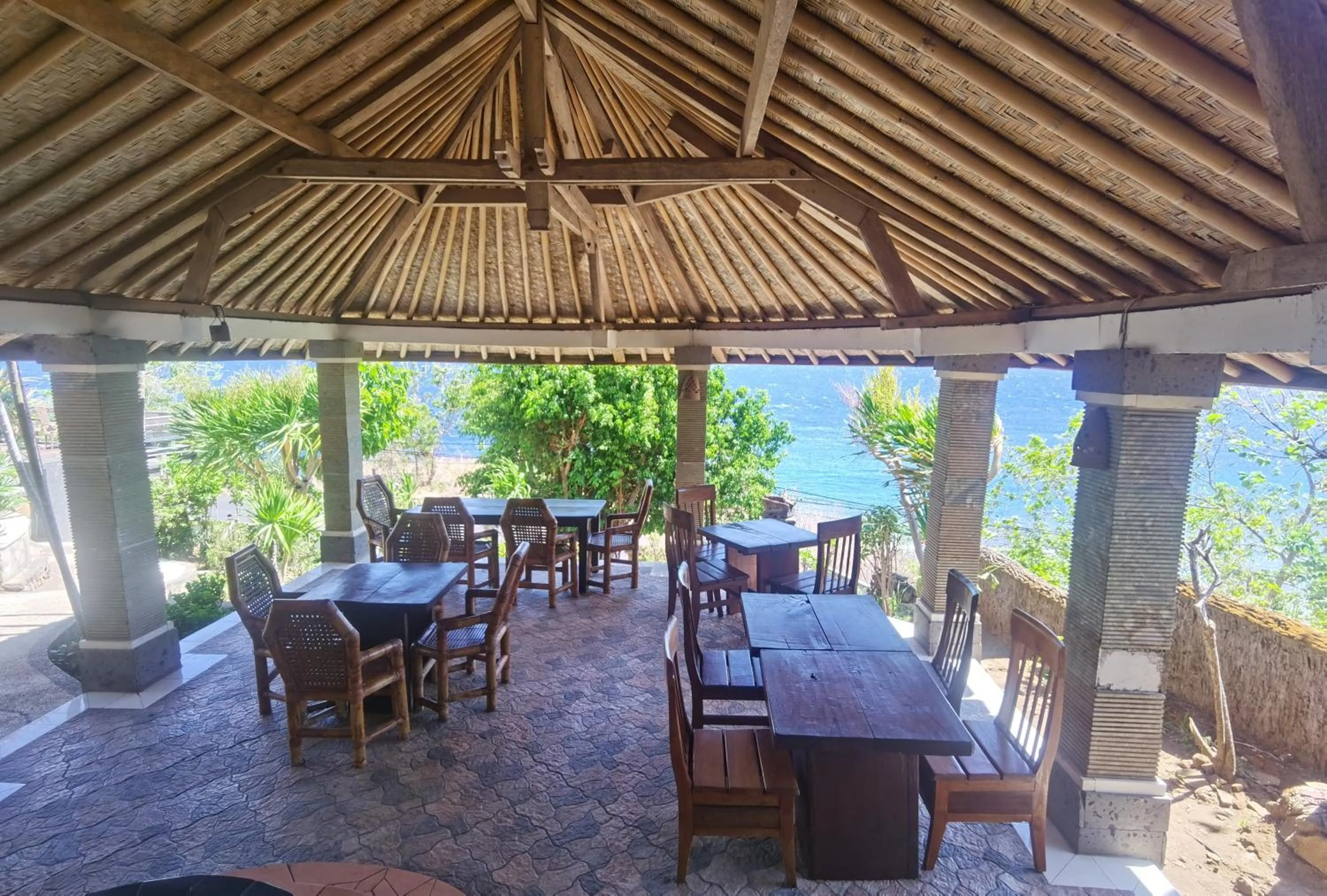 Restaurant/places to eat in Wawa Wewe Rock