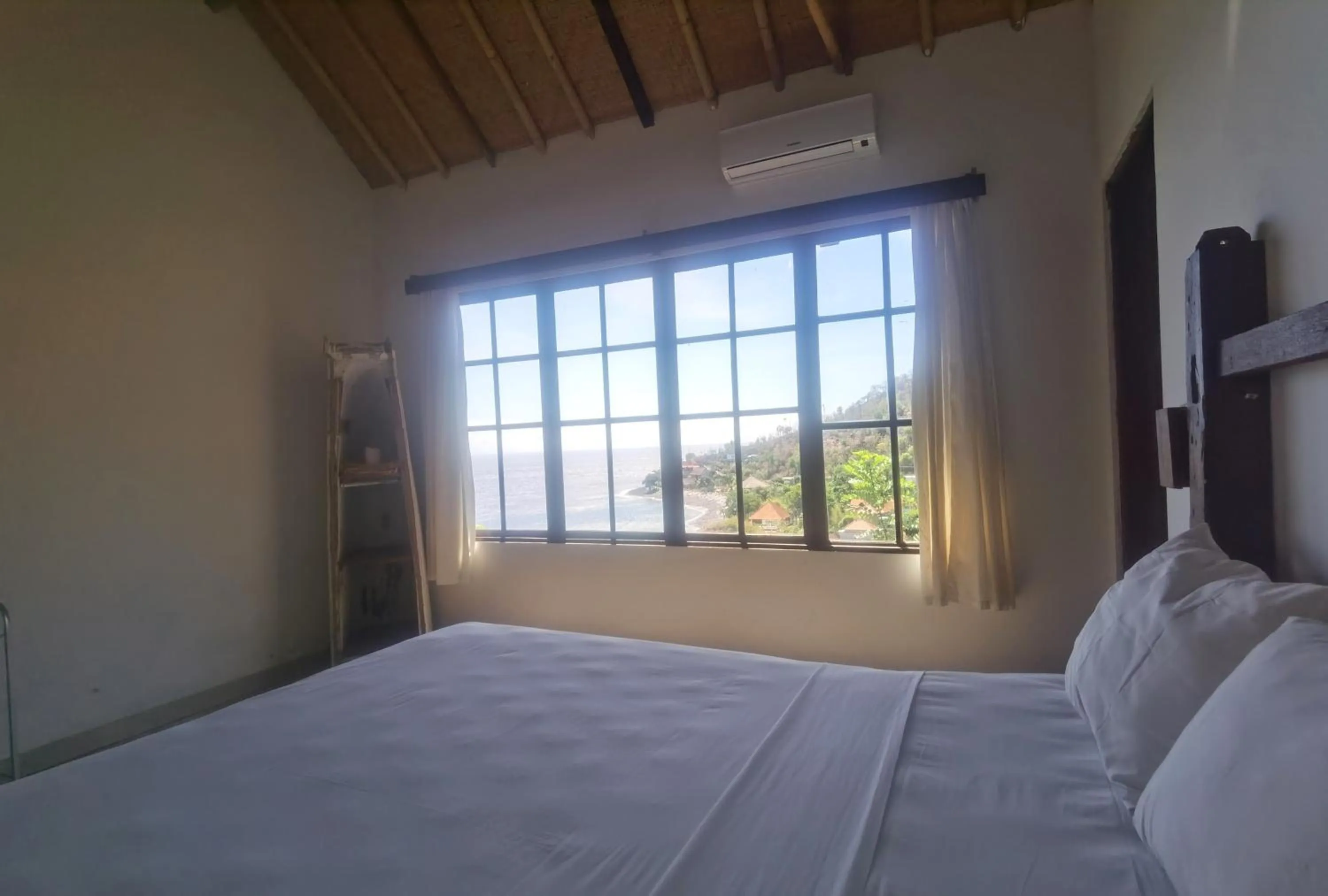 Bed in Wawa Wewe Rock