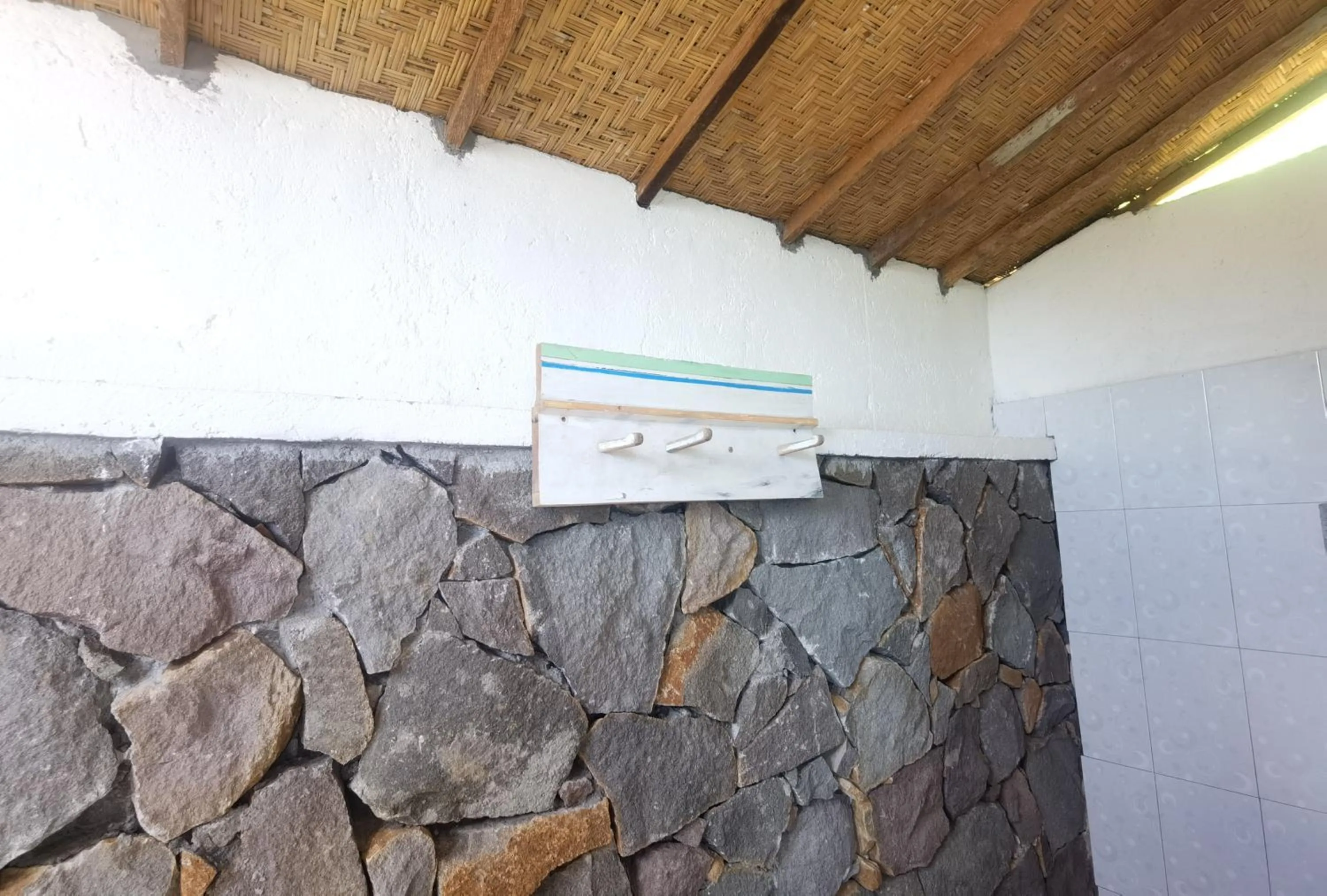 Bathroom in Wawa Wewe Rock