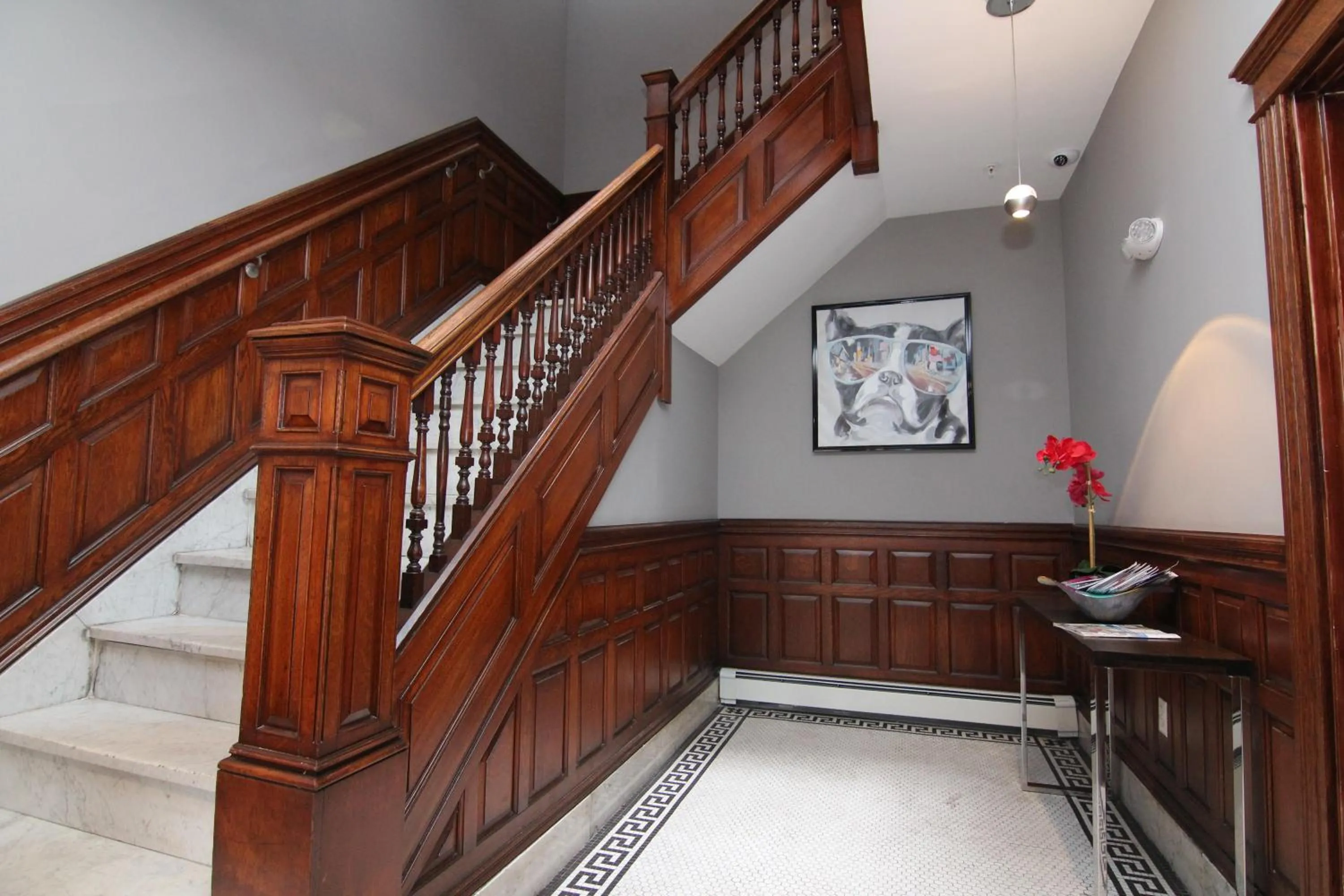 Lobby or reception in A Stylish Stay w/ a Queen Bed, Heated Floors.. #23