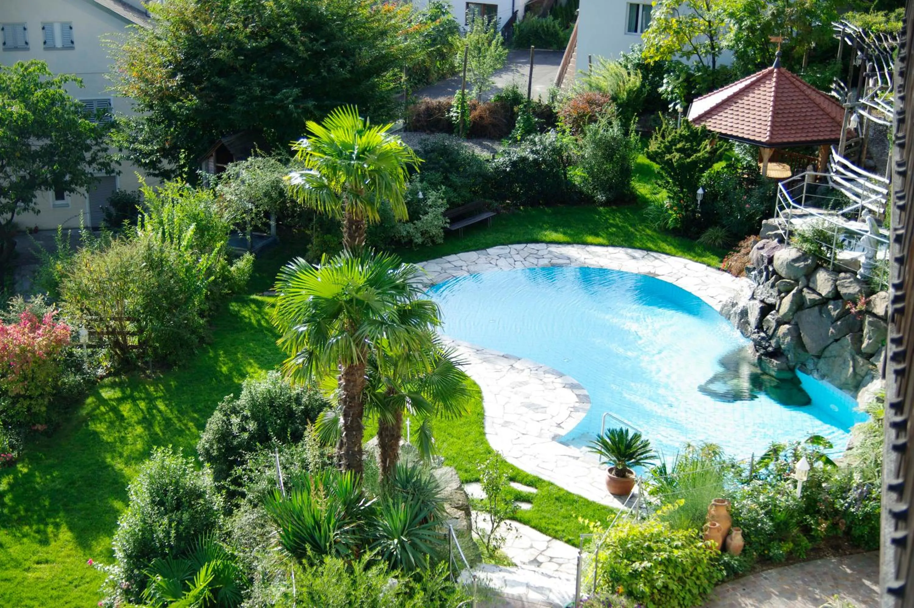 Garden in Hotel Sonnenhof