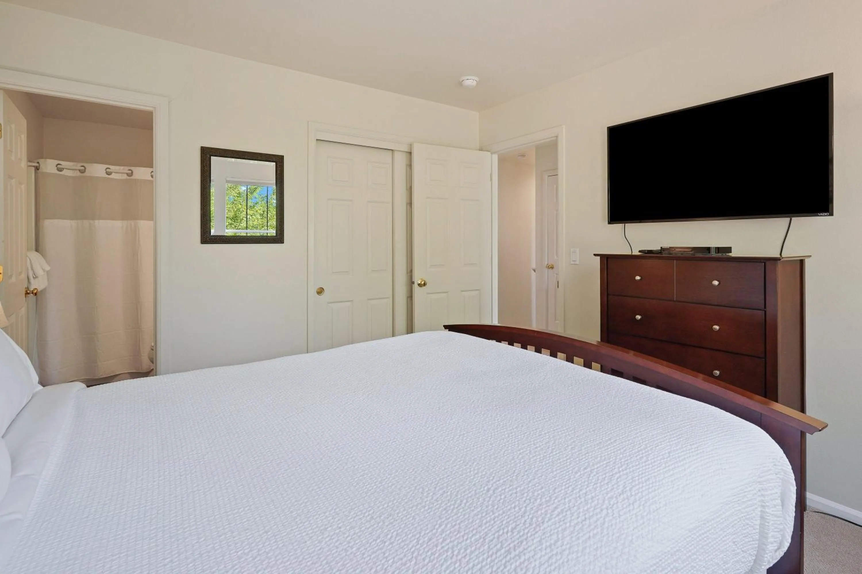 Bed in Old Mill Magic