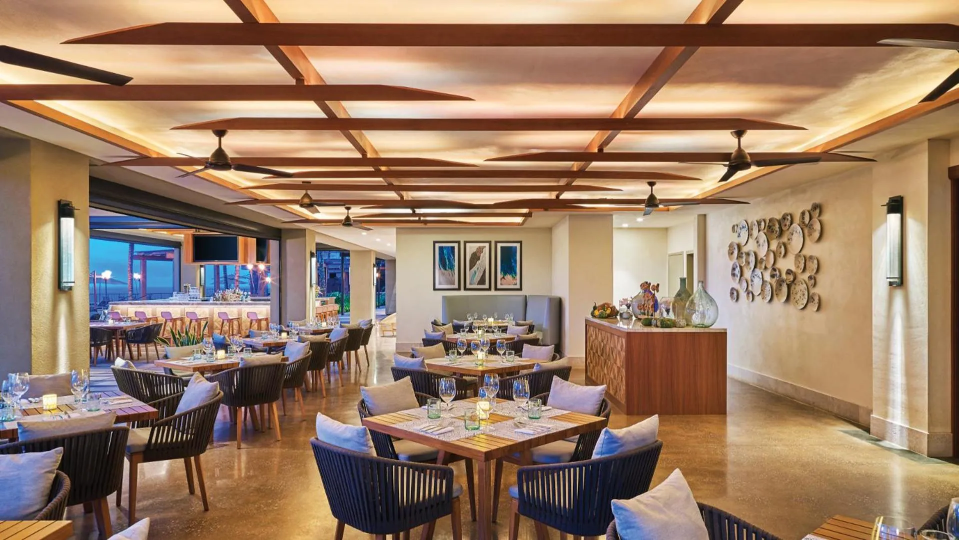 Restaurant/places to eat in Timbers Kauai Ocean Club & Residences