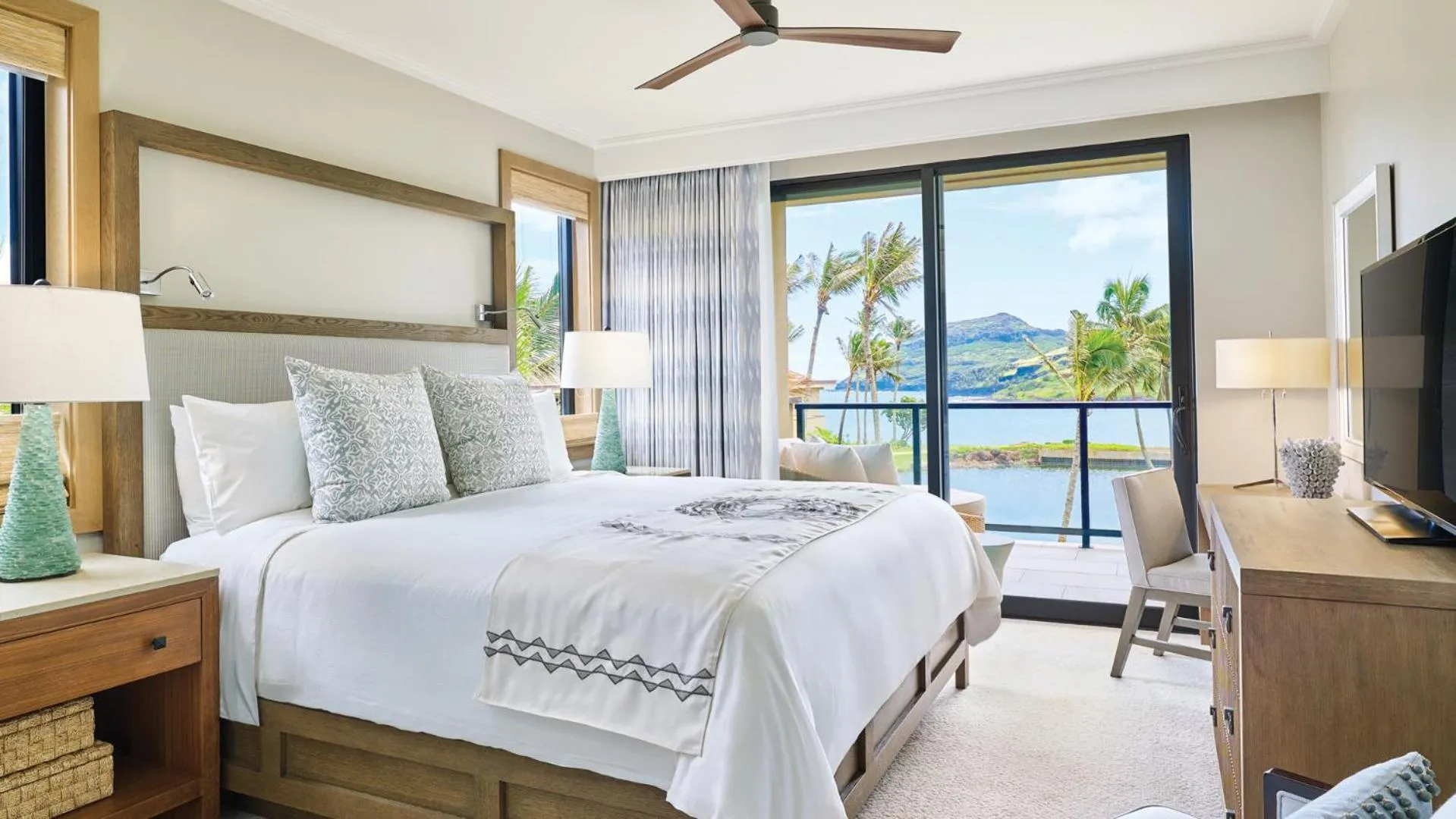 Bedroom, Bed in Timbers Kauai Ocean Club & Residences