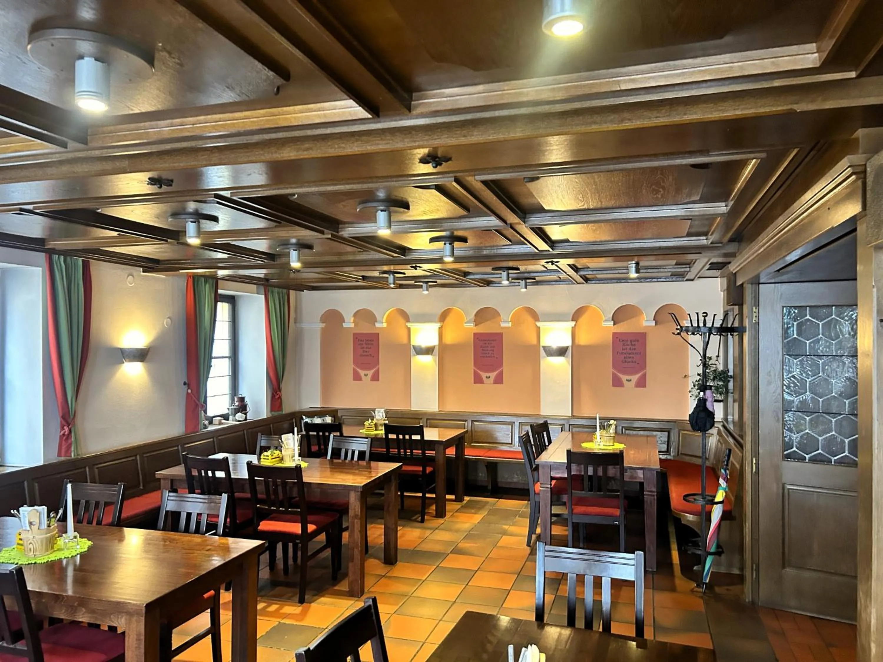 Restaurant/places to eat in Brauereigasthof zur Münz seit 1586