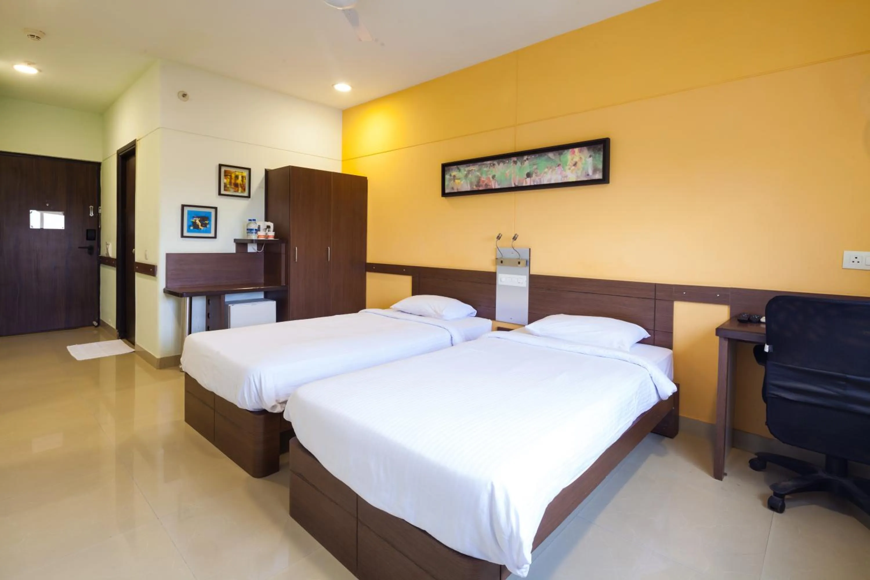 Photo of the whole room, Bed in Ginger Bangalore- Inner Ring Road