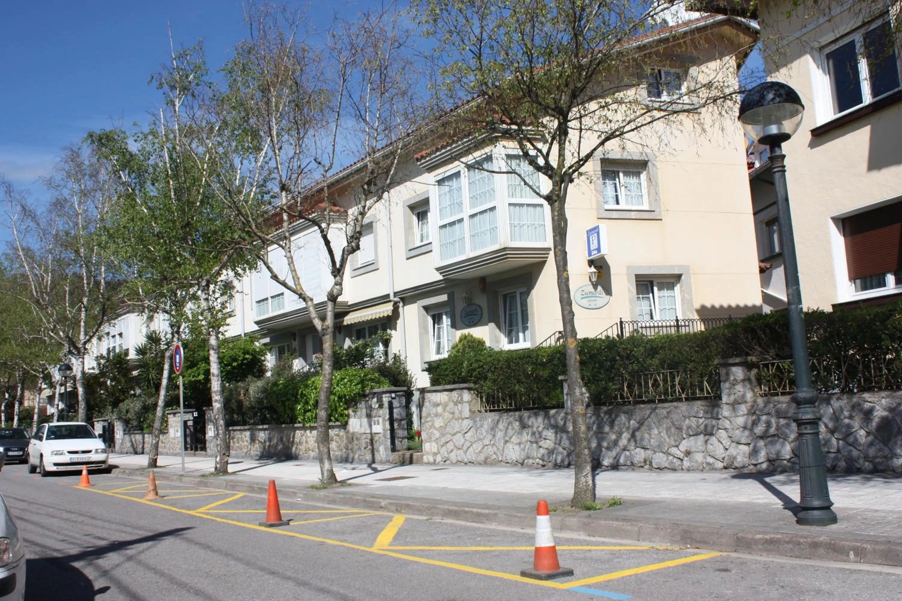 Street view in Pensión Zumardi