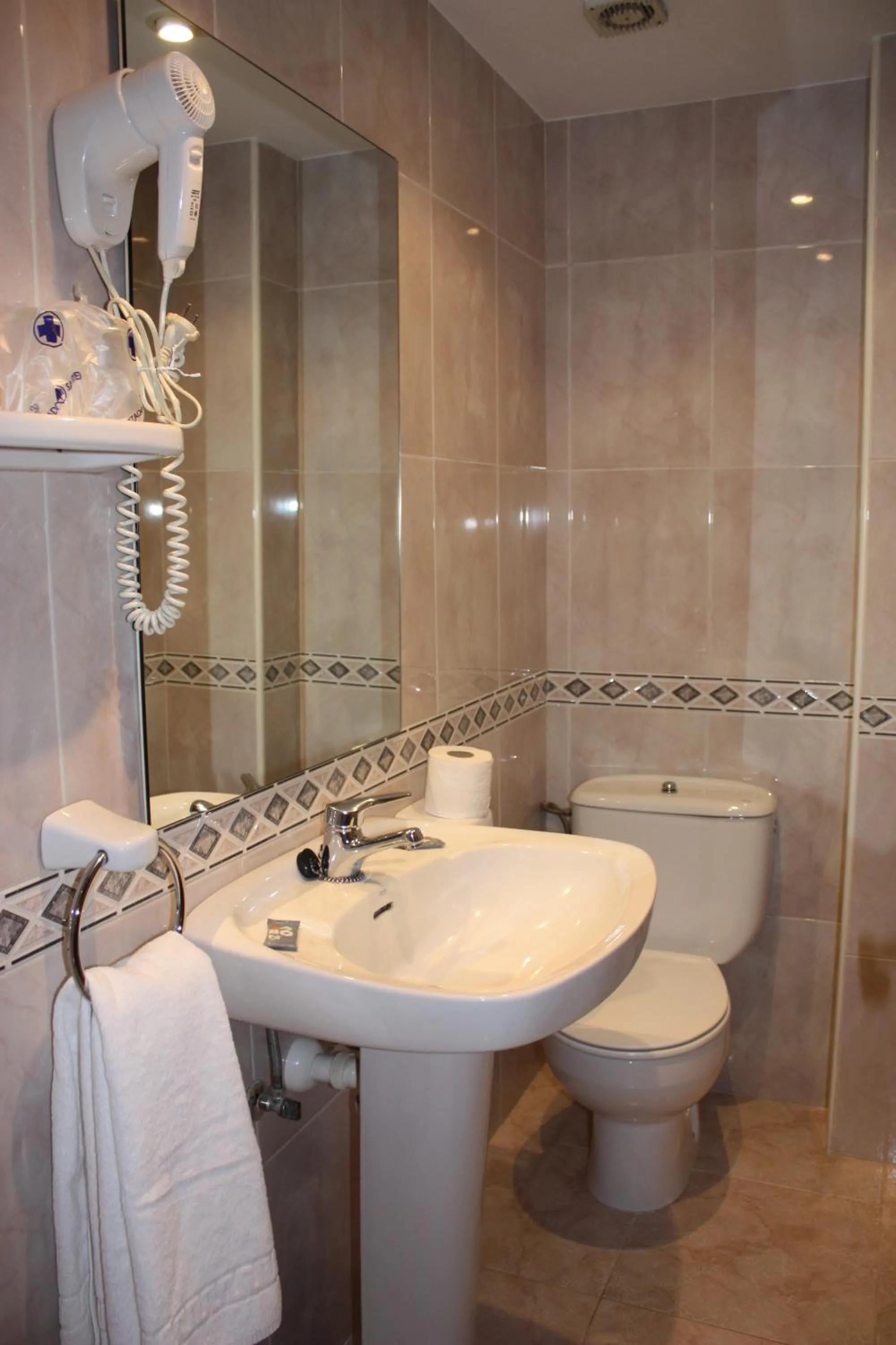 Bathroom in Pensión Zumardi