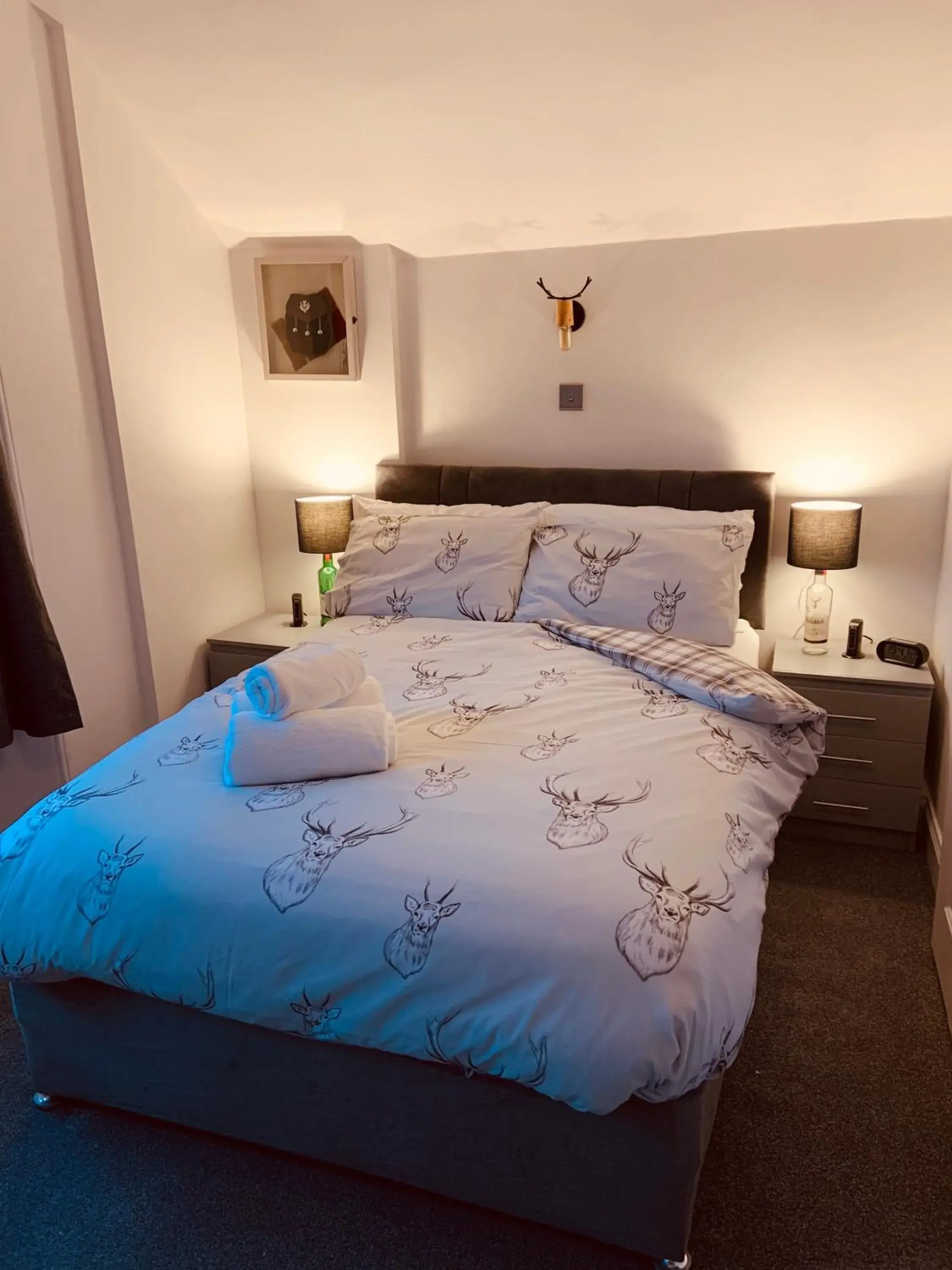 Double Room with Private Bathroom in Aye Stay Double Room with Private Bathroom in Aye Stay