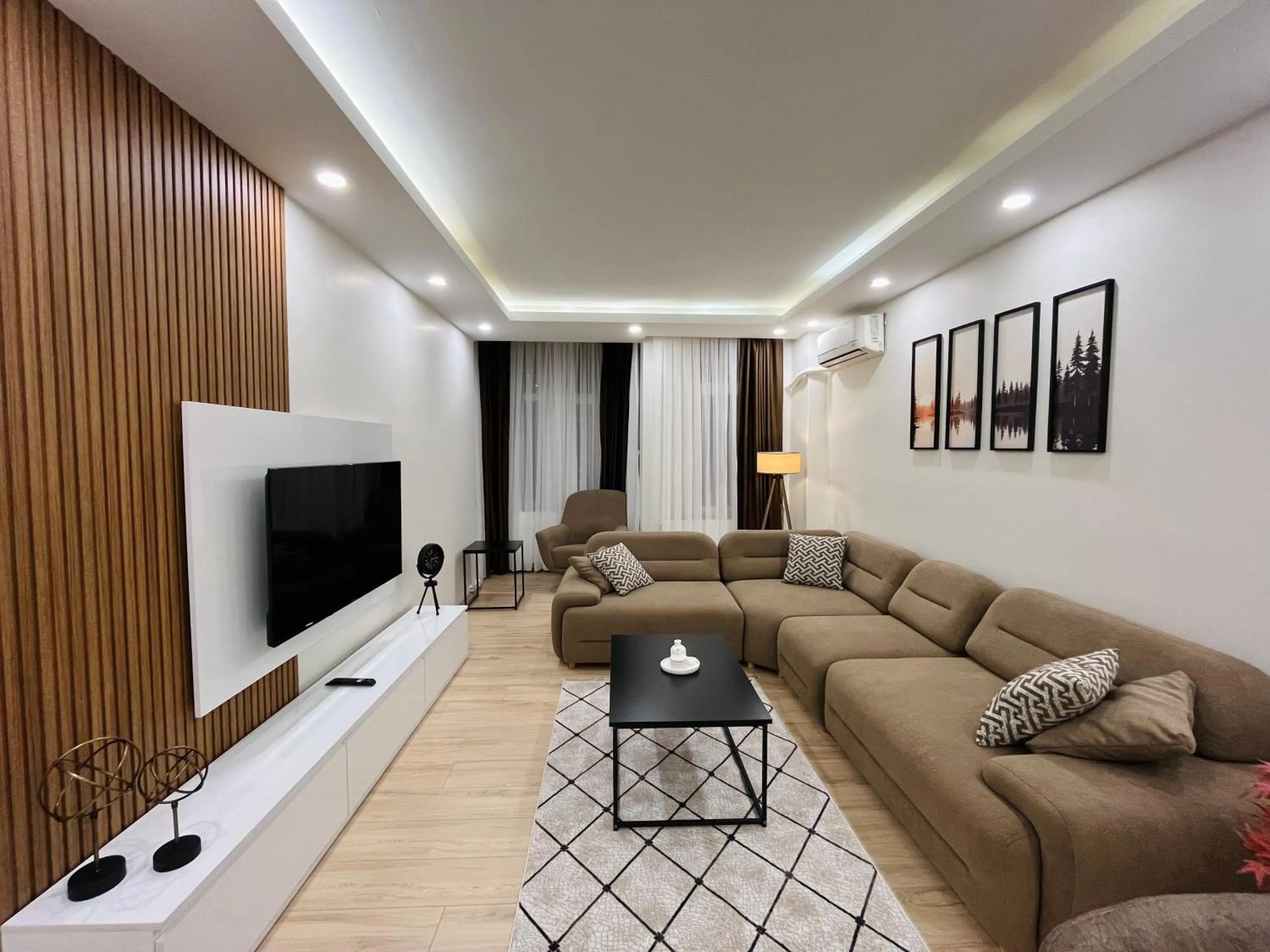 TV and multimedia in Westley Residence Taksim