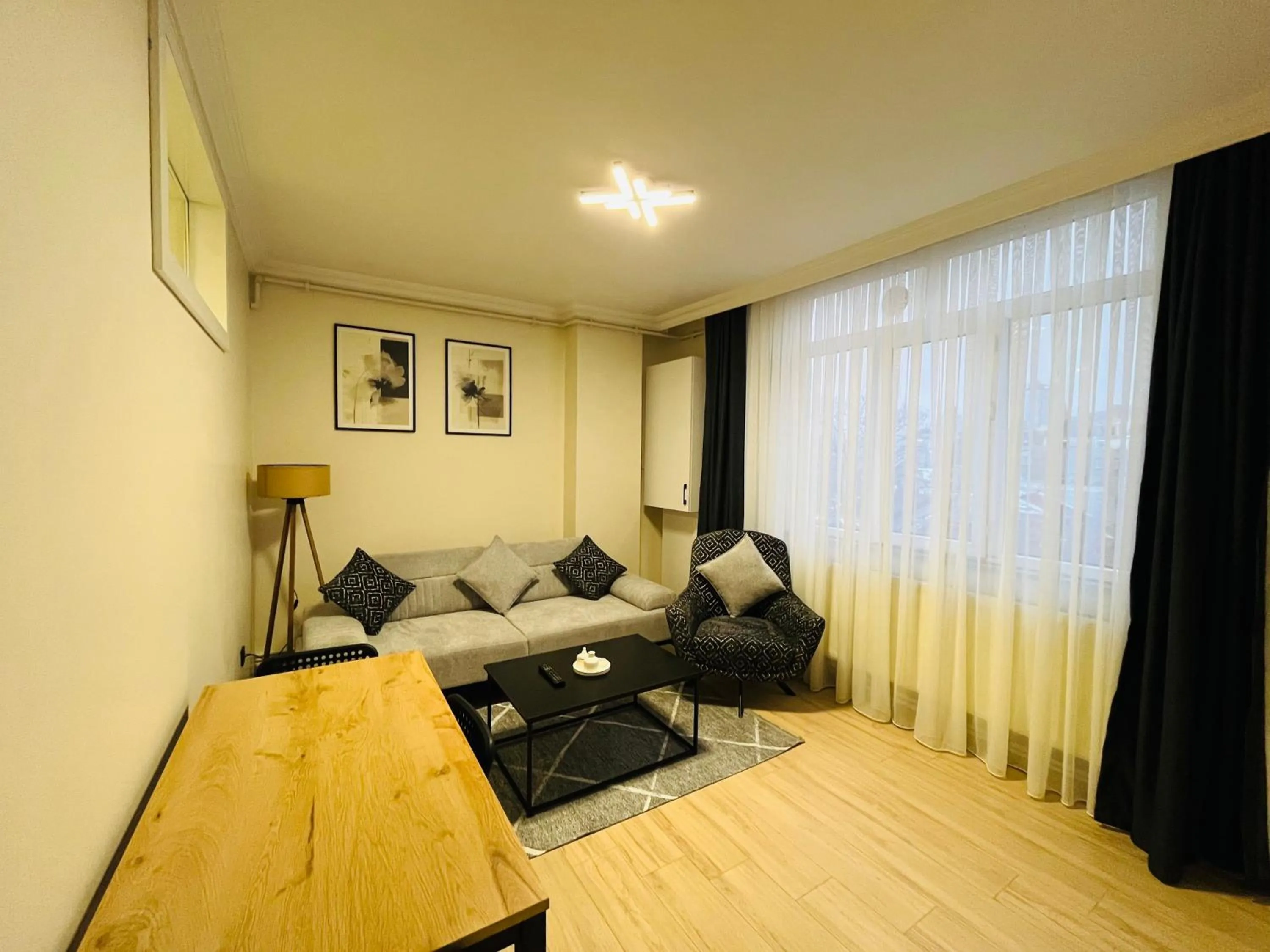 TV and multimedia in Westley Residence Taksim