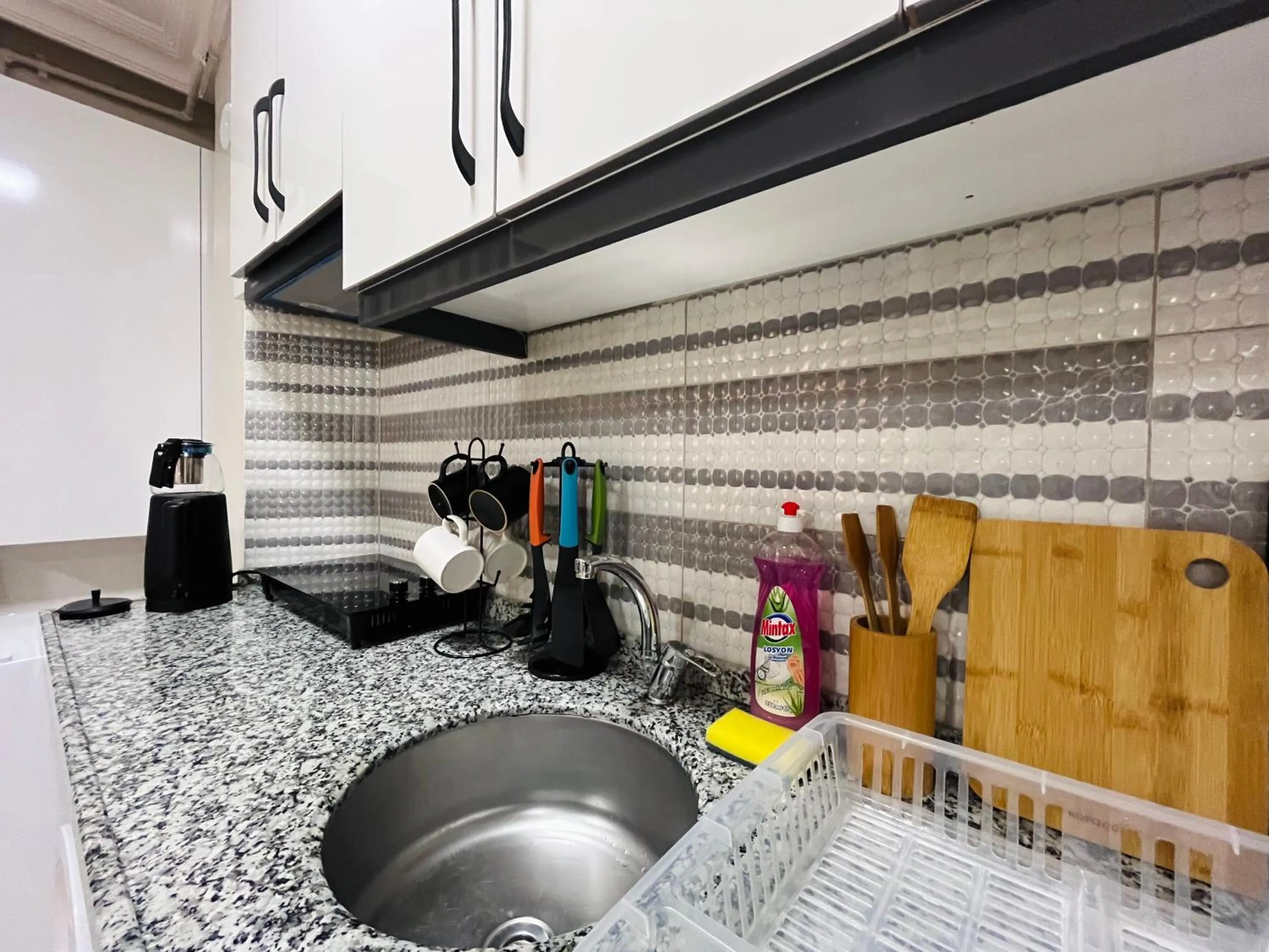Kitchen or kitchenette in Westley Residence Taksim