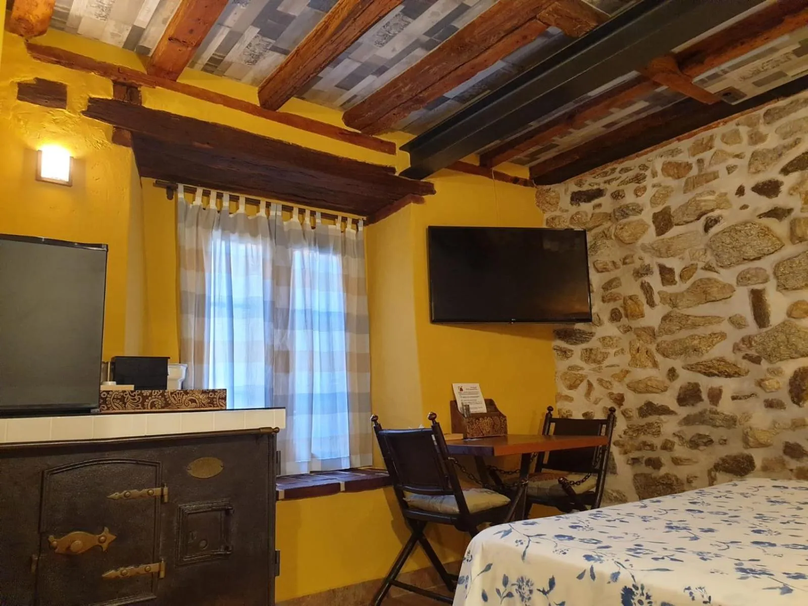 Bed in Hotel La Beltraneja