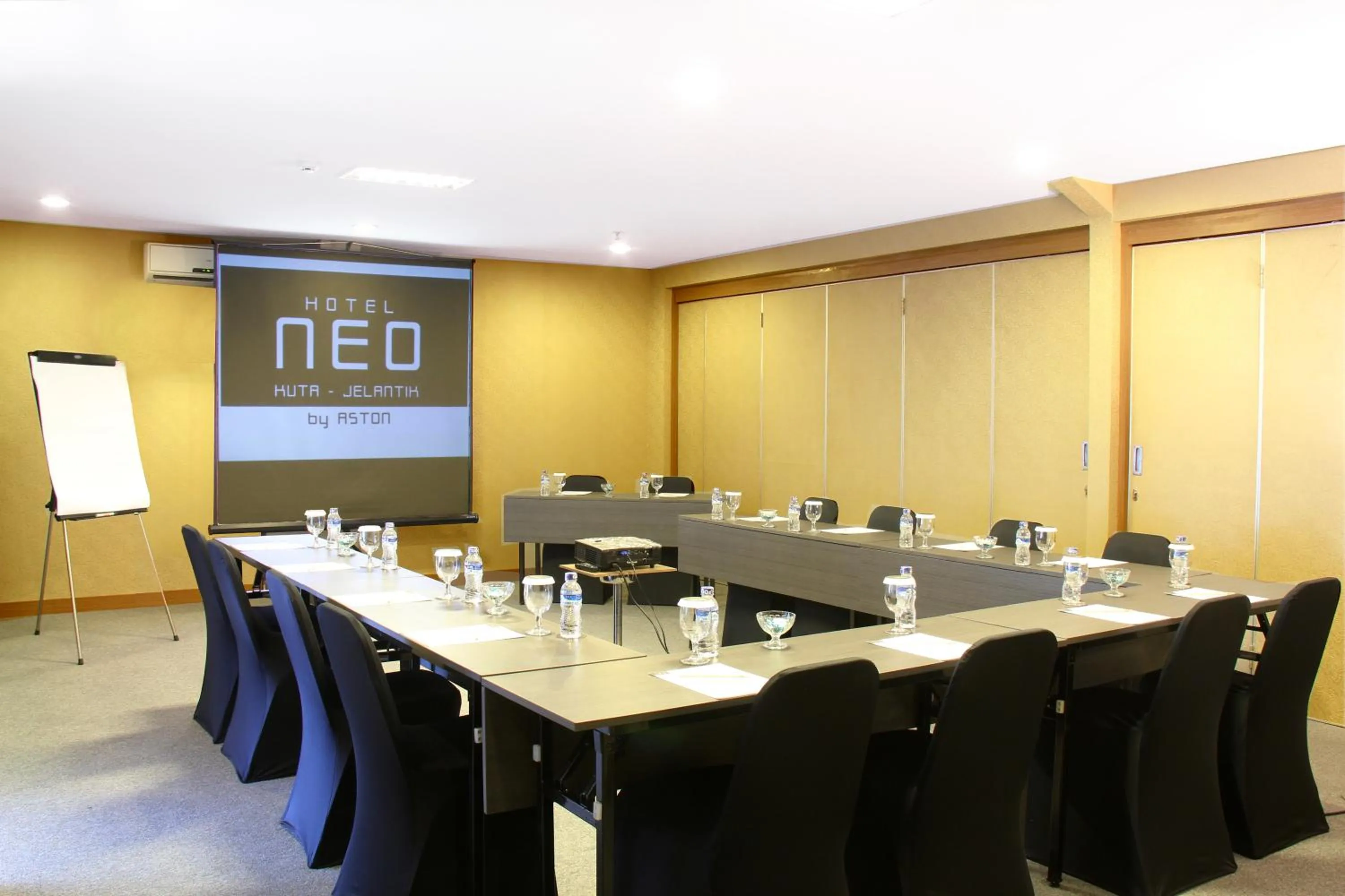 Meeting/conference room in Hotel Neo - Kuta, Jelantik