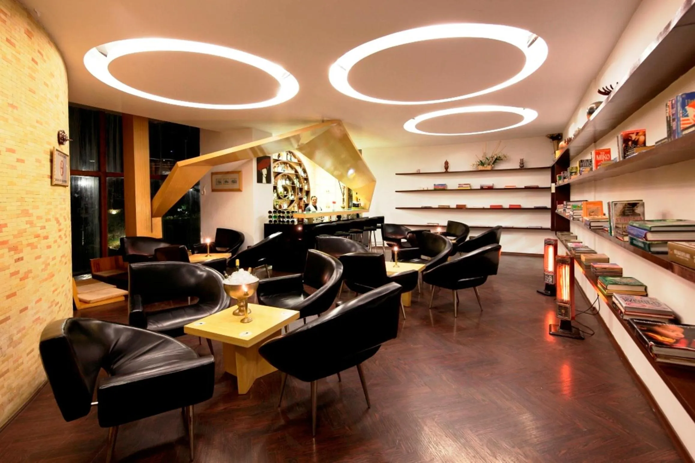 Lounge or bar in Manuallaya The Resort & Spa