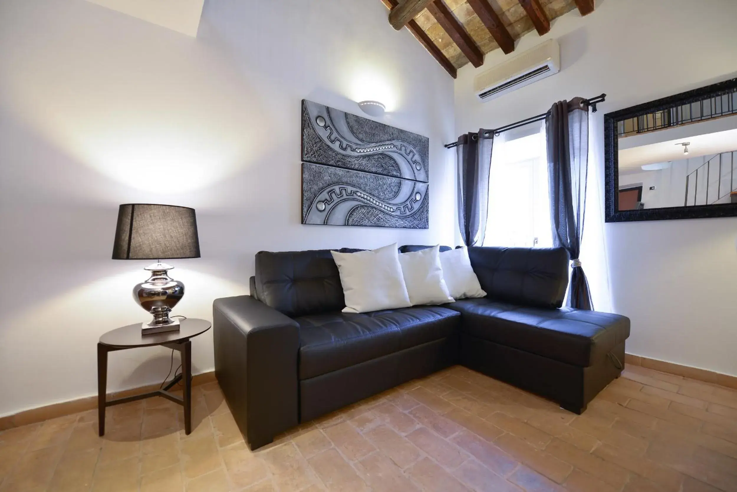 Two-Bedroom Apartment - Address: Via degli Ibernesi 23 in Easydomus Rome Two-Bedroom Apartment - Address: Via degli Ibernesi 23 in Easydomus Rome