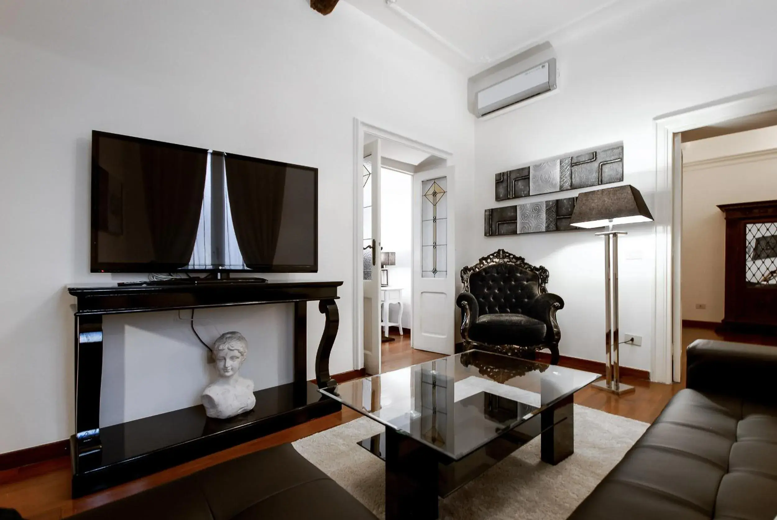 Three-Bedroom Apartment - Banchi in Easydomus Rome Three-Bedroom Apartment - Banchi in Easydomus Rome