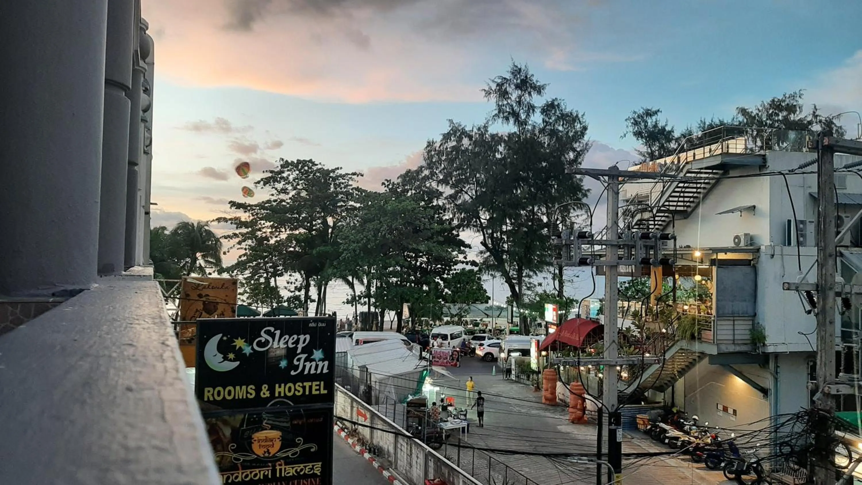 Sea view in Big Boys' Bed & Burger - Patong Beach