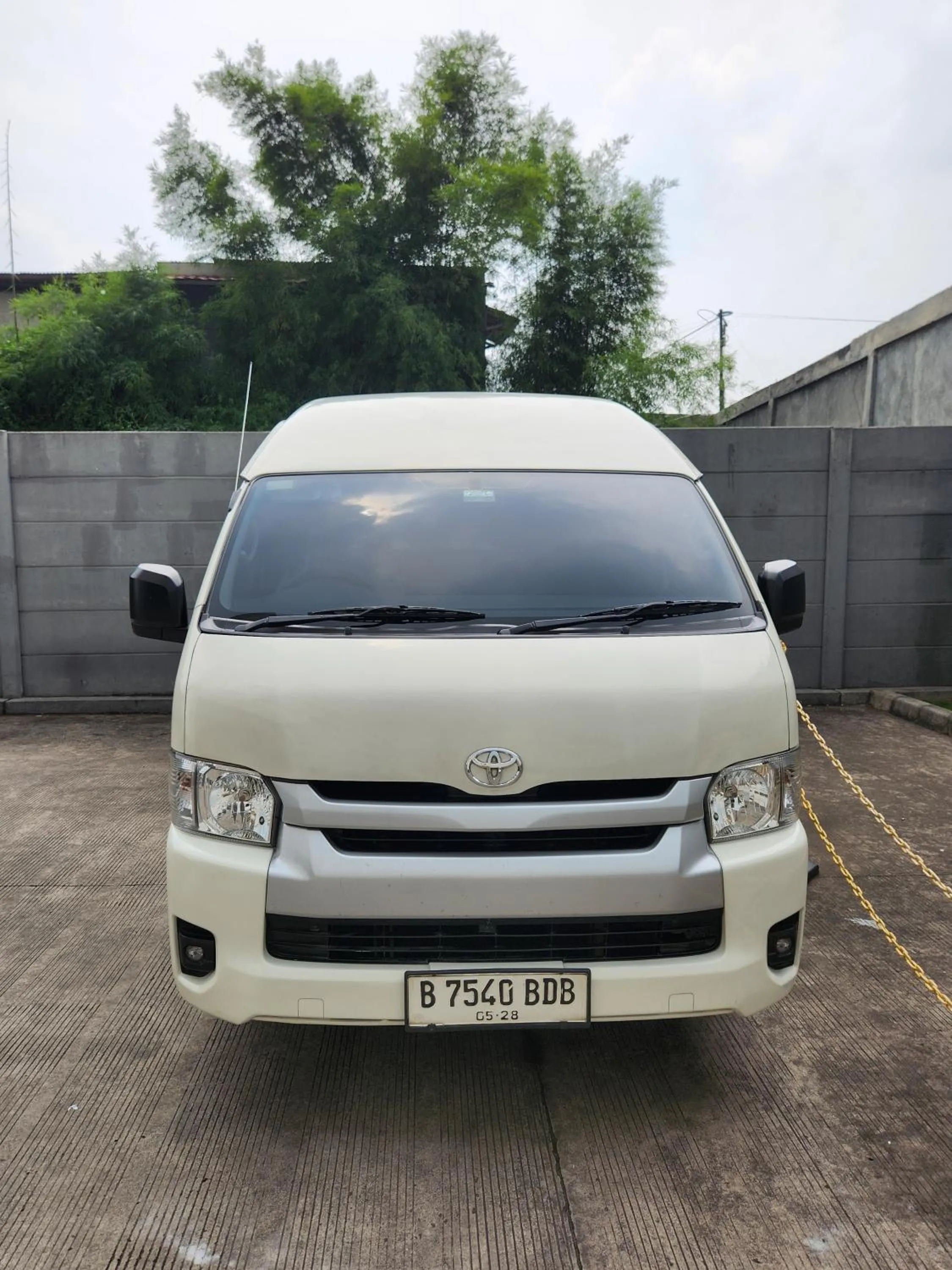 shuttle in ISORAS CIKARANG