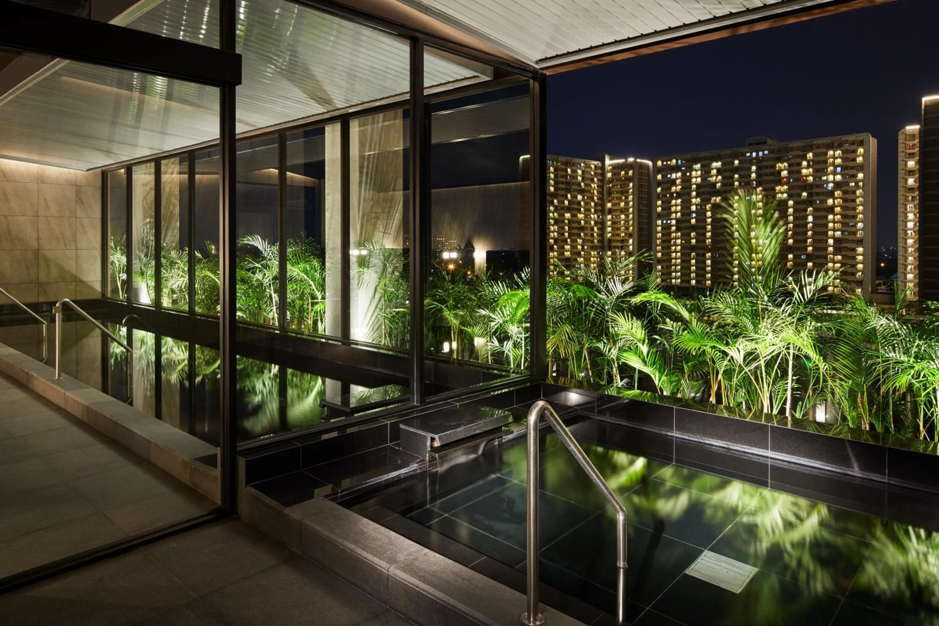 Open Air Bath in ISORAS CIKARANG