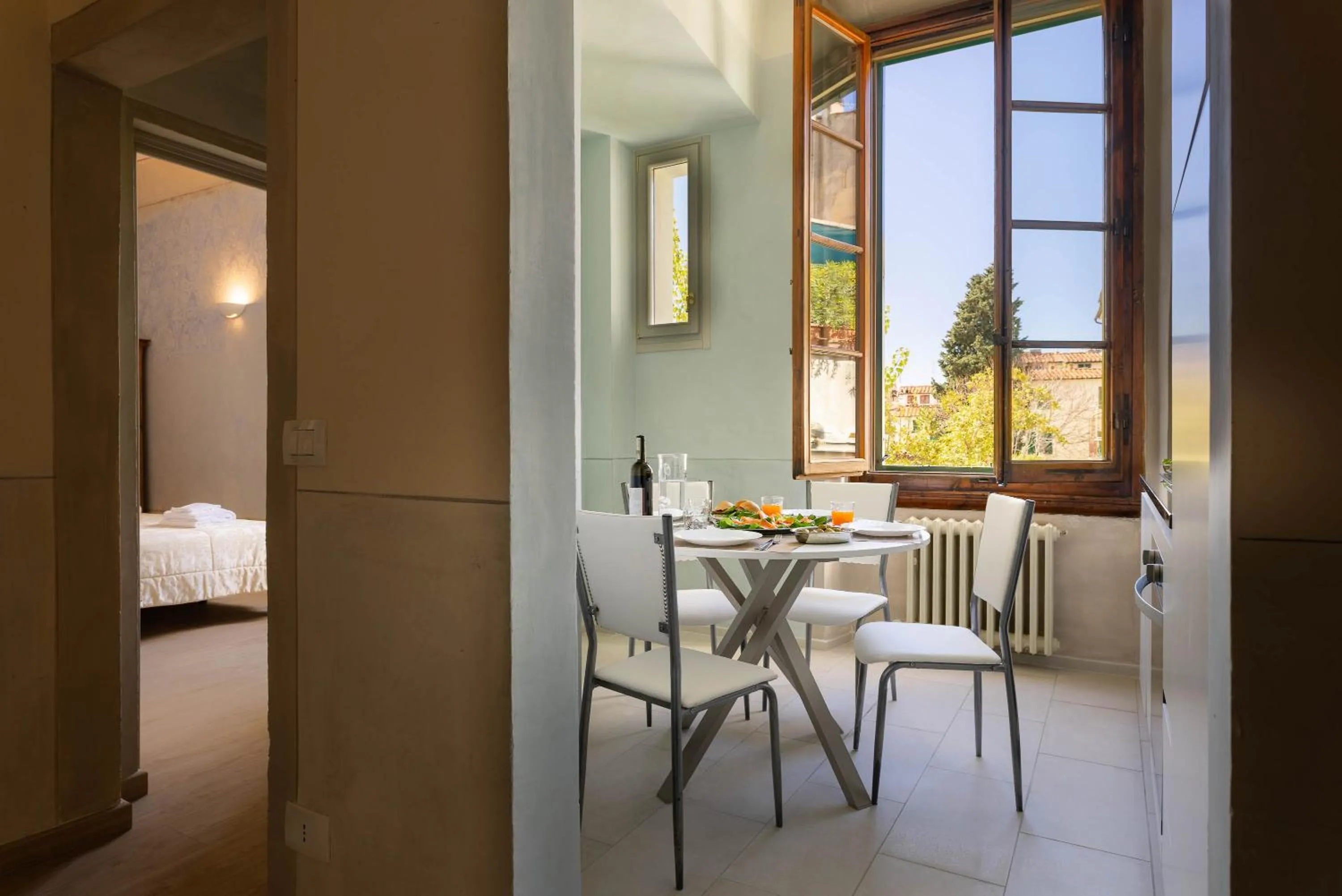 Dining area, Bed in Novella House