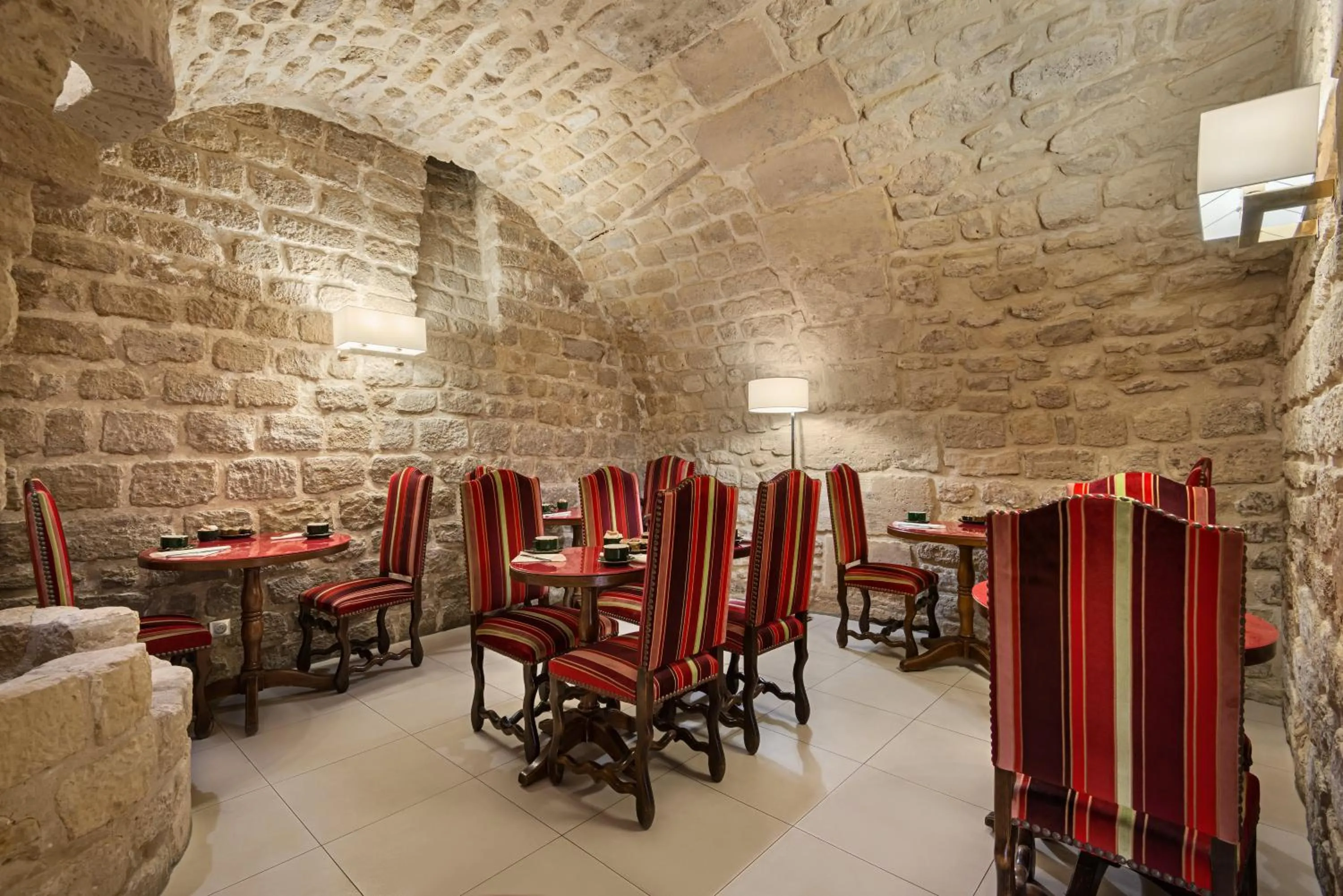 Buffet breakfast in Hôtel Saint-Paul Rive-Gauche