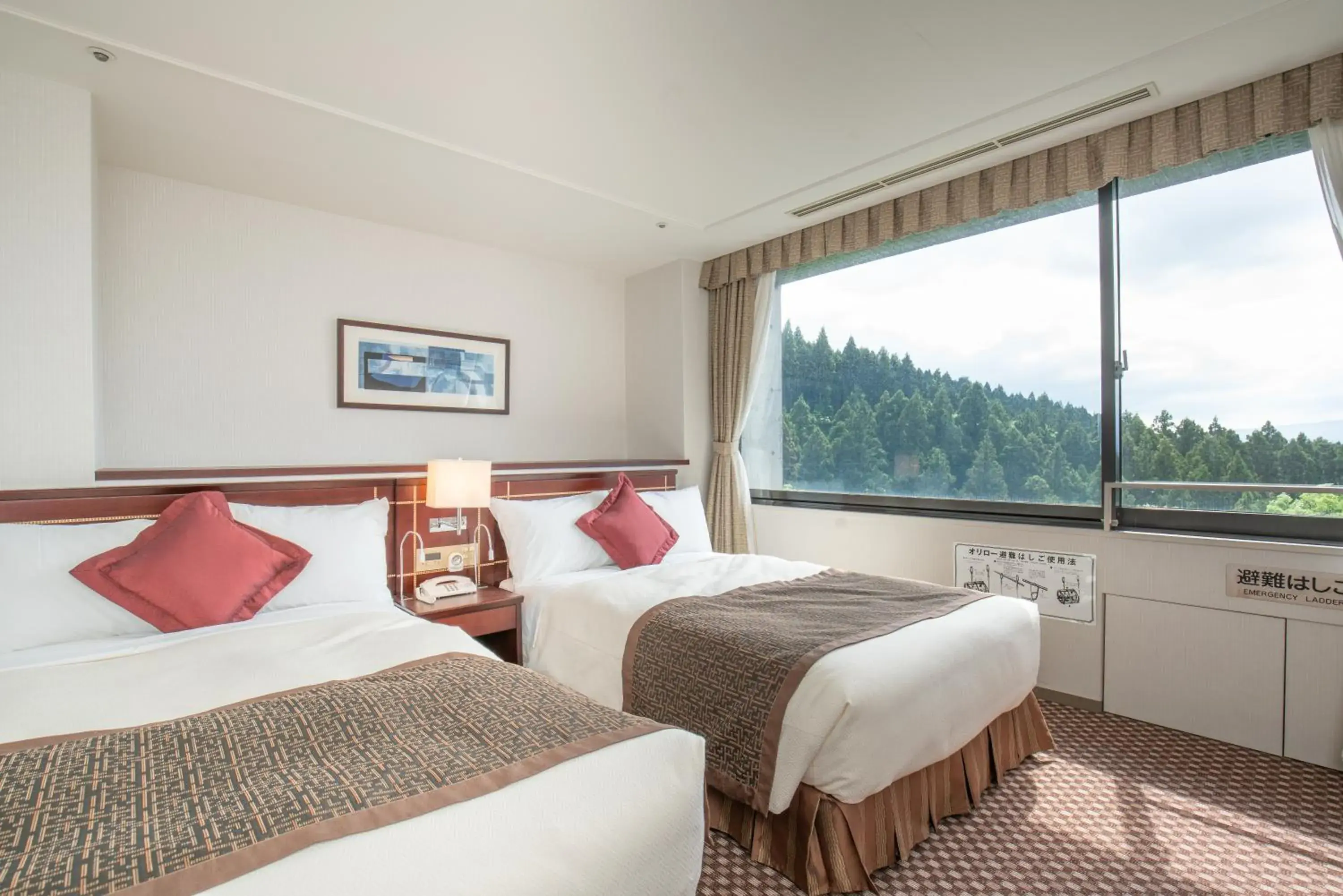 Deluxe Twin Room with Mt.Fuji View in Rembrandt Premium Fuji Gotenba Deluxe Twin Room with Mt.Fuji View in Rembrandt Premium Fuji Gotenba