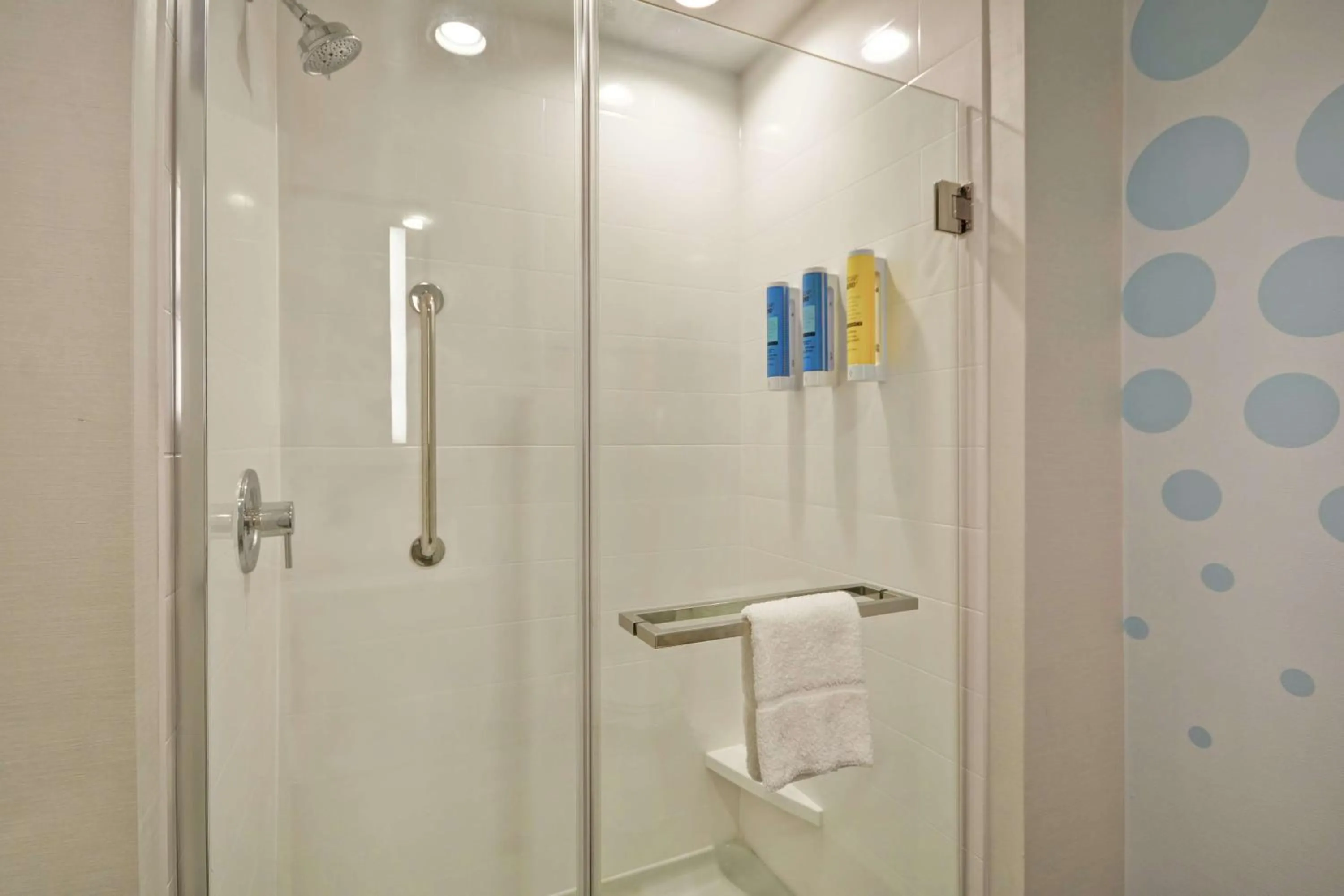 Bathroom in Tru By Hilton Denver, PA