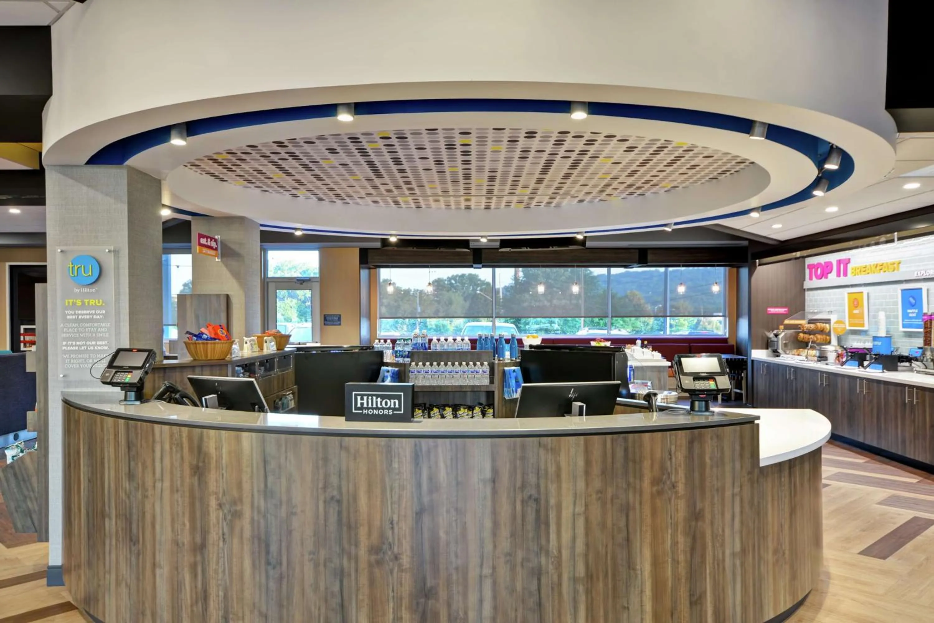 Lobby or reception in Tru By Hilton Denver, PA