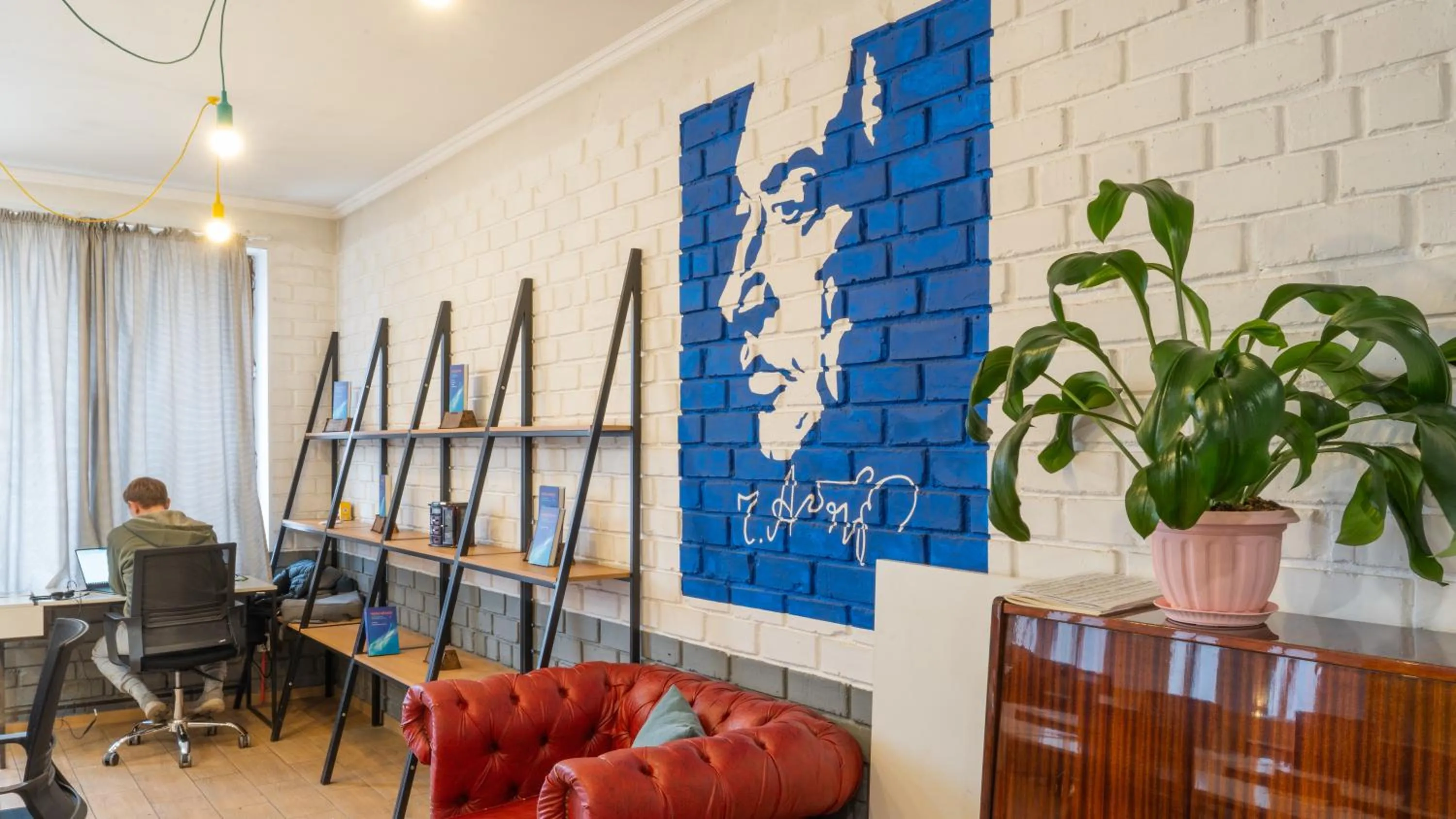 ololoFreelander Hostel&Coworking