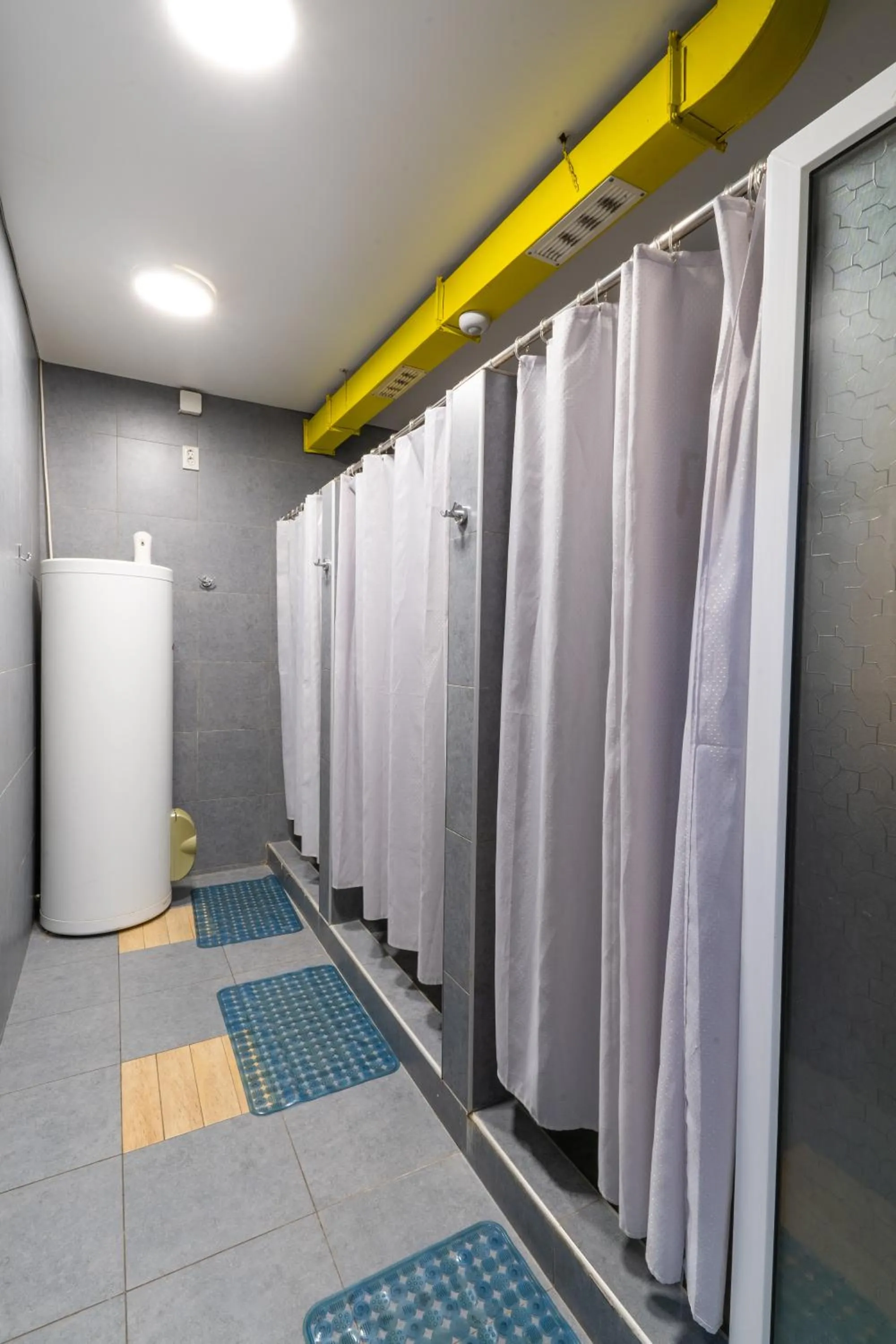Shower in ololoFreelander Hostel&Coworking