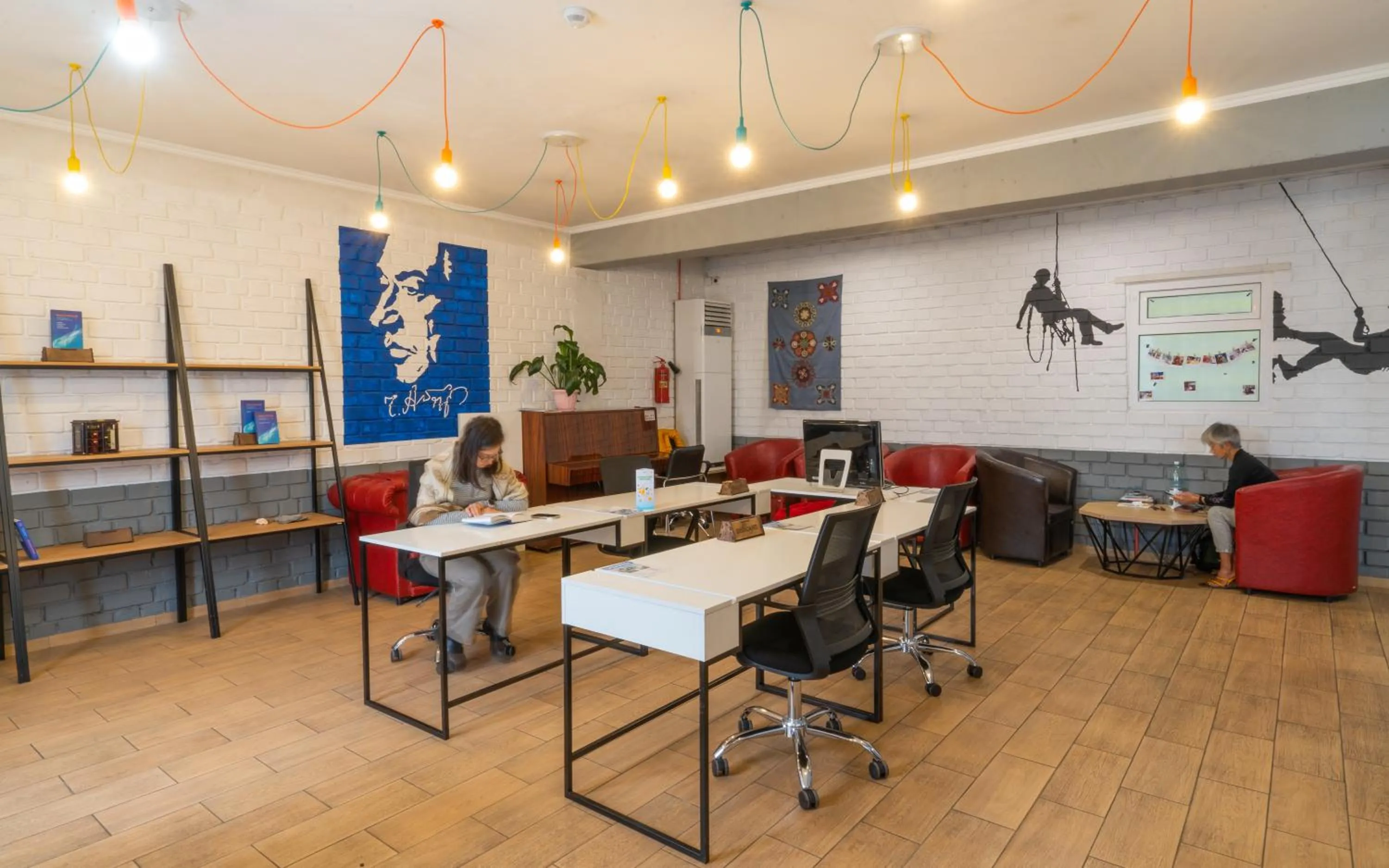 ololoFreelander Hostel&Coworking