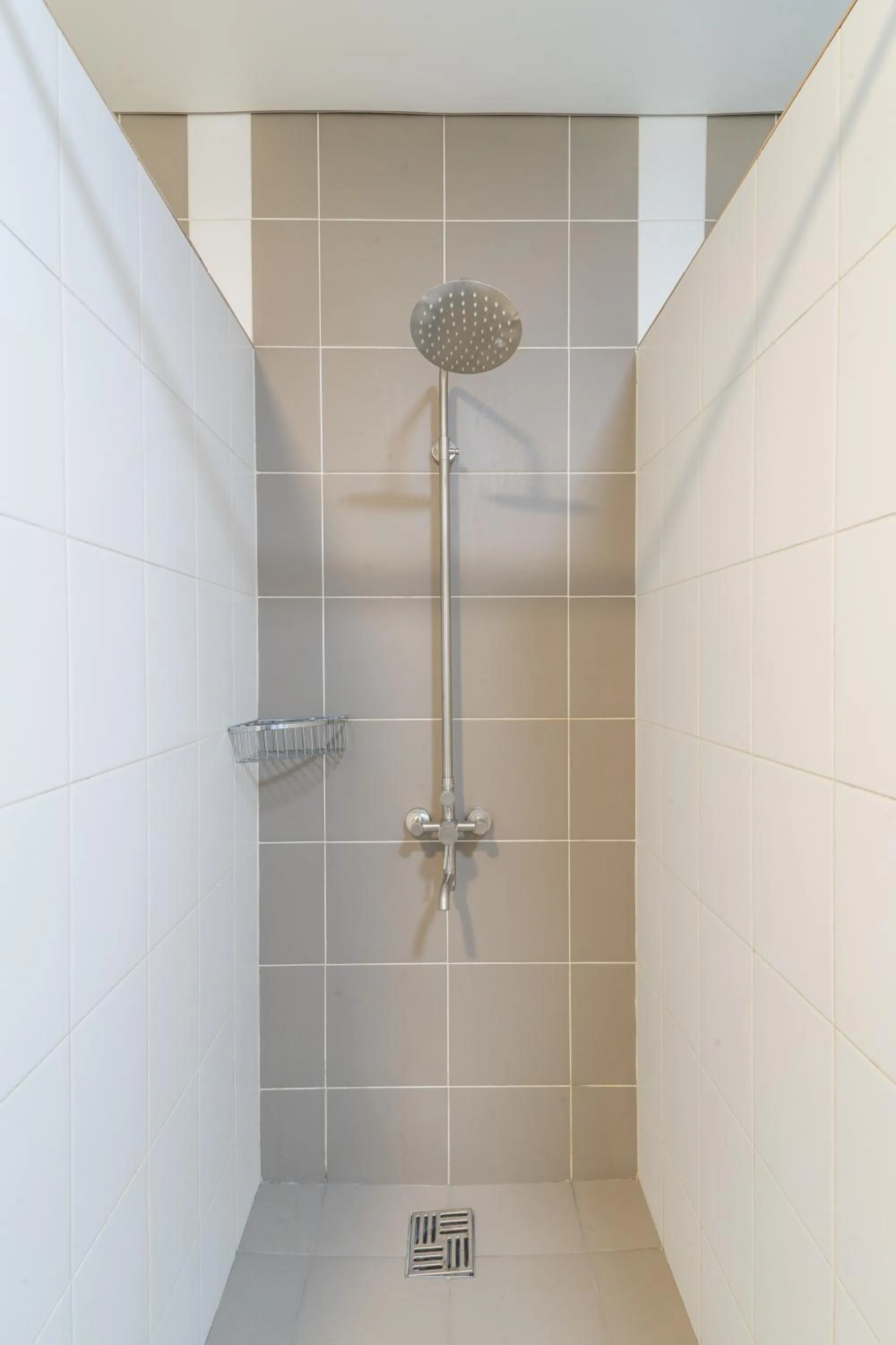 Shower in ololoFreelander Hostel&Coworking