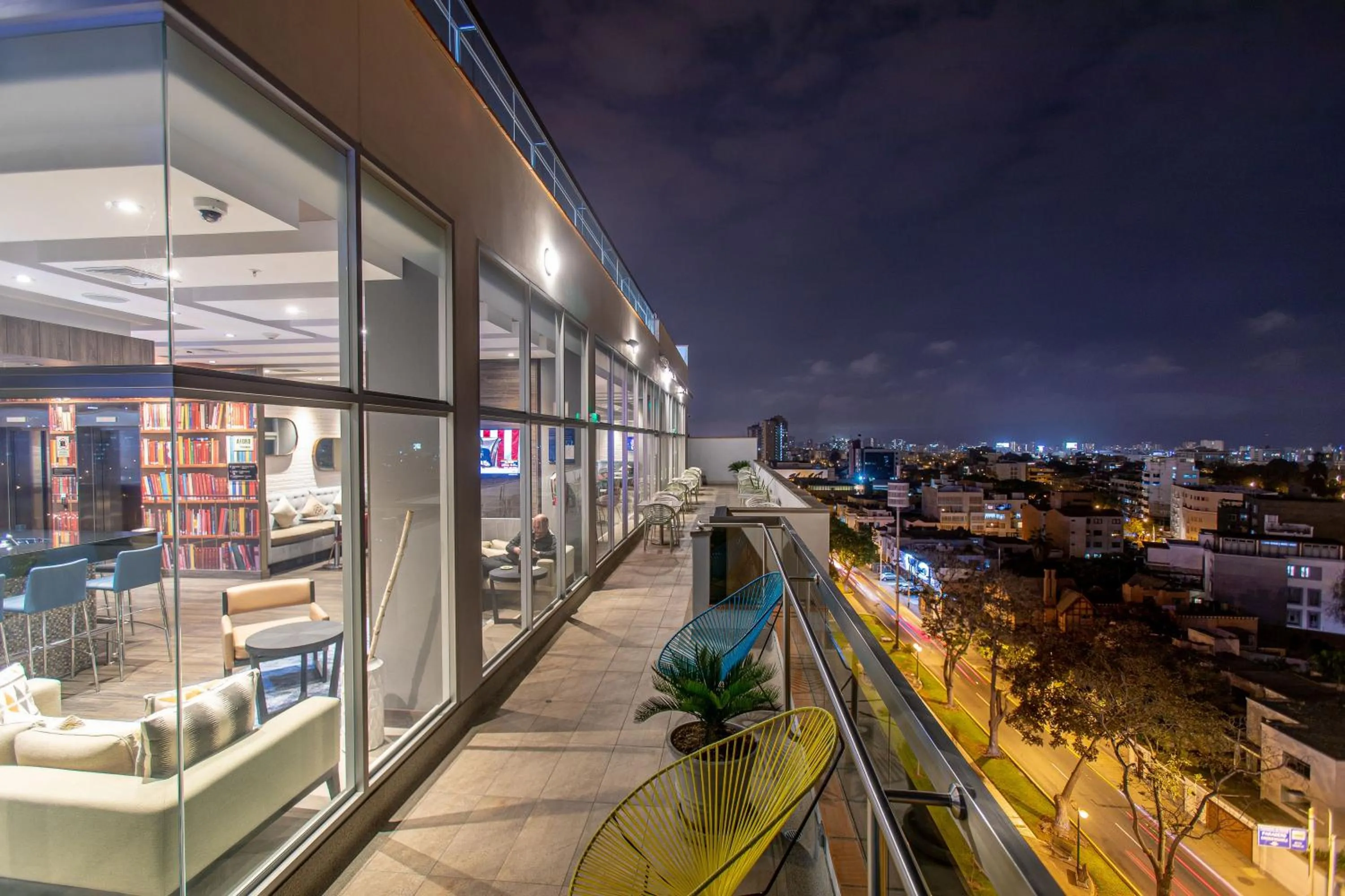 Restaurant/places to eat in Hampton By Hilton Lima San Isidro