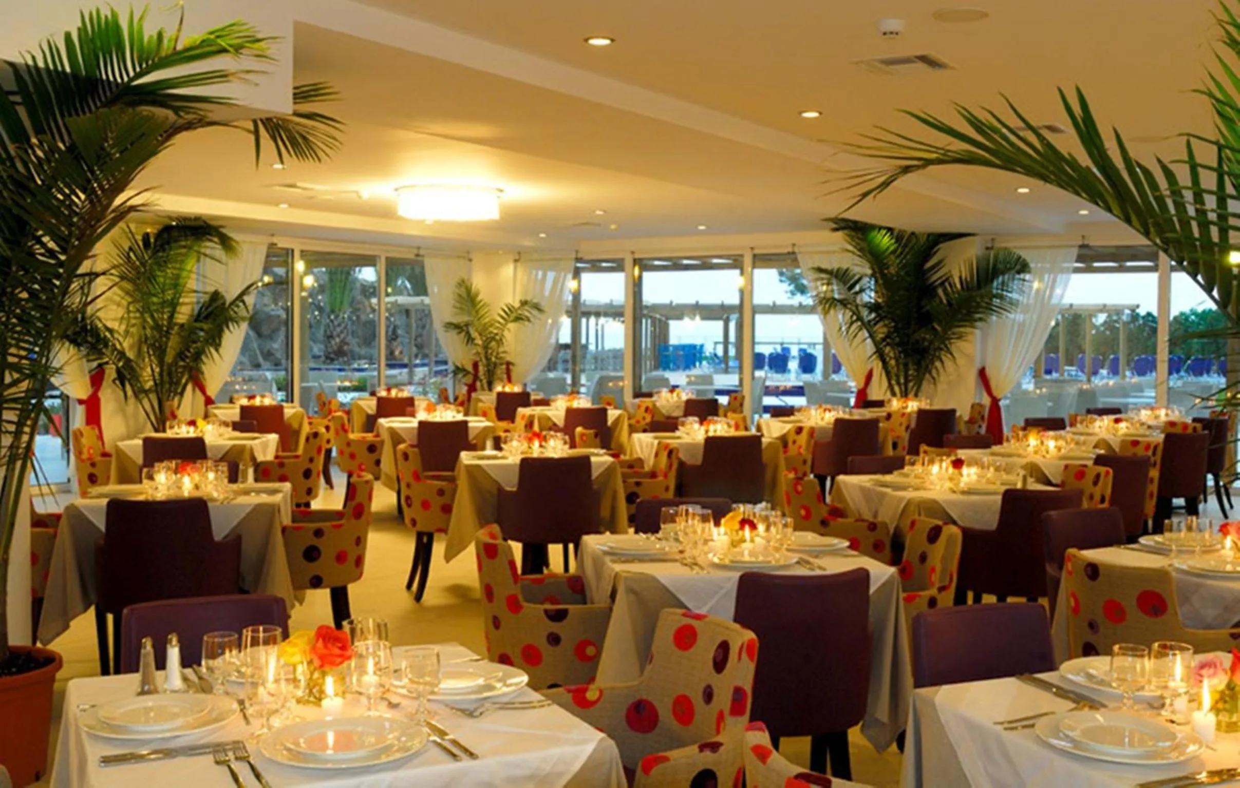 Restaurant/places to eat in Kinetta Beach Resort and Spa