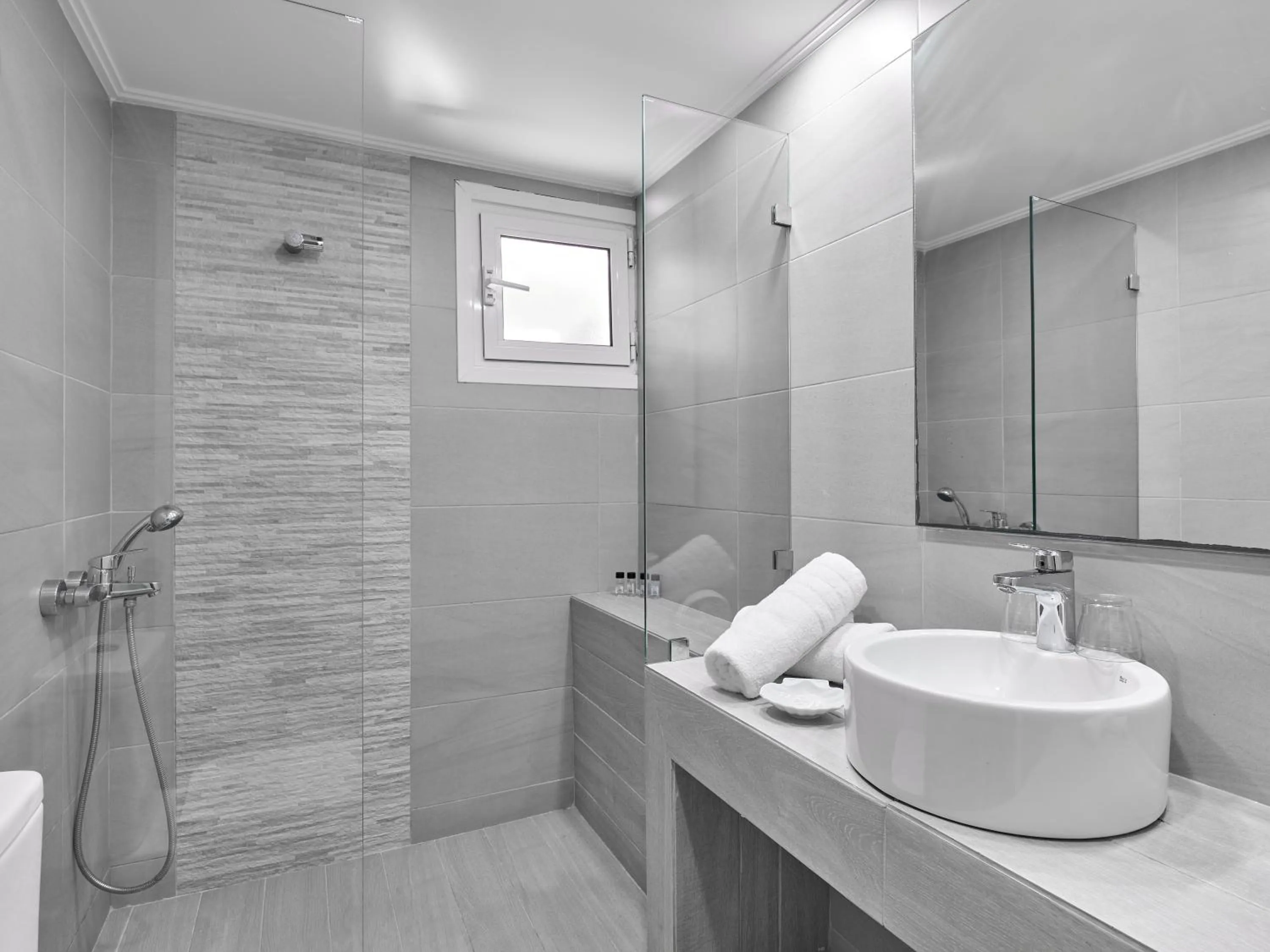 Family Room with Sea View in Kinetta Beach Resort and Spa