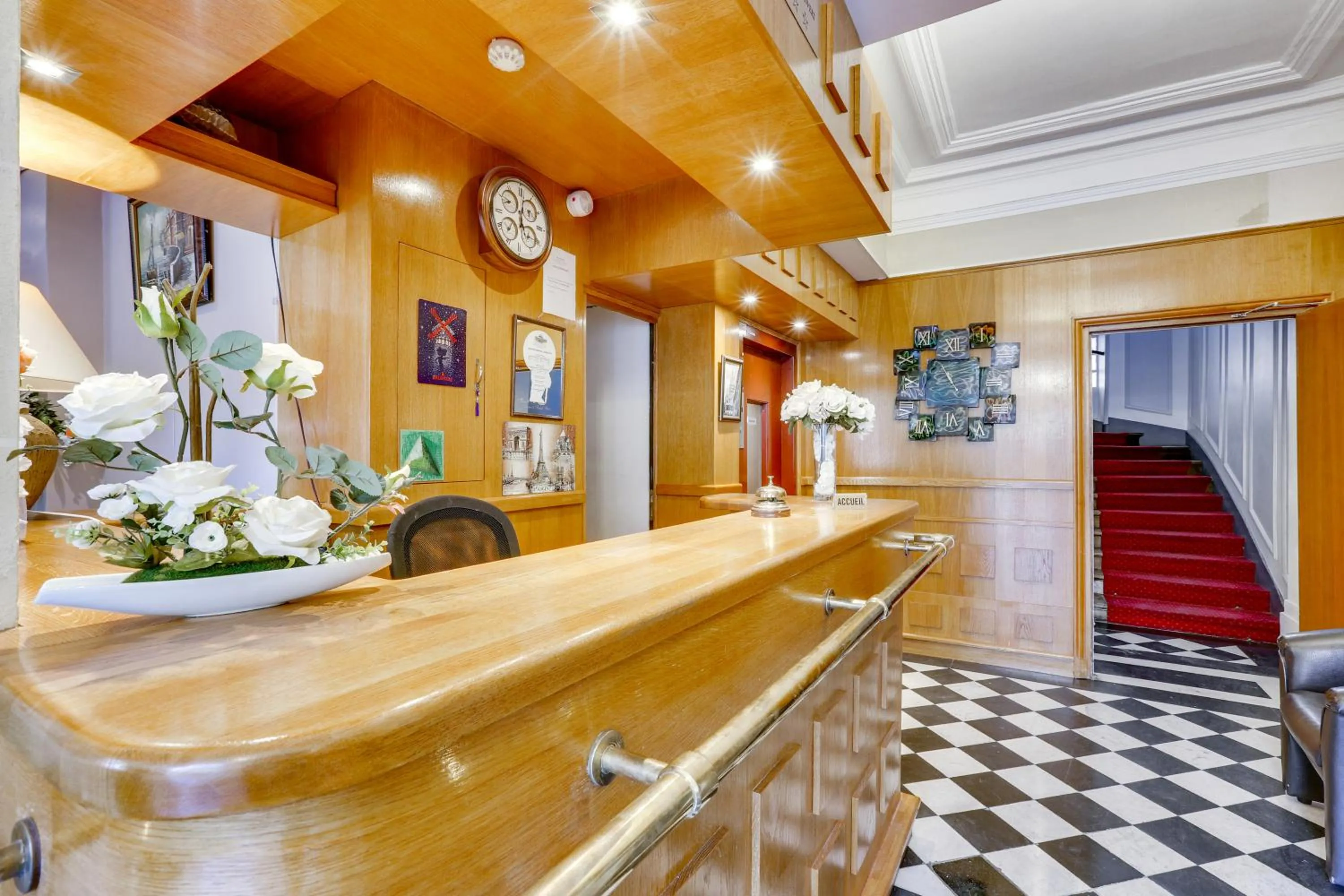 Lobby or reception in Hôtel du Square d'Anvers