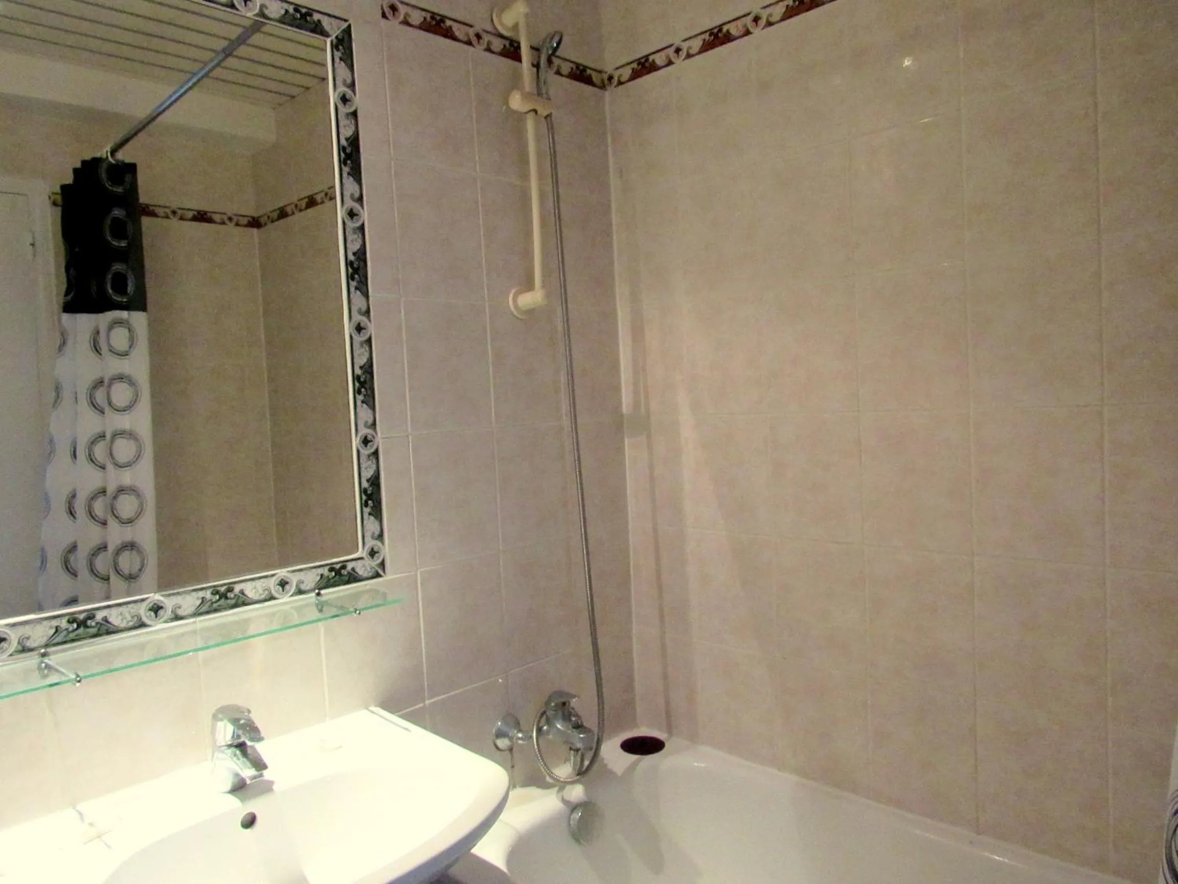 Bathroom in Hôtel du Square d'Anvers