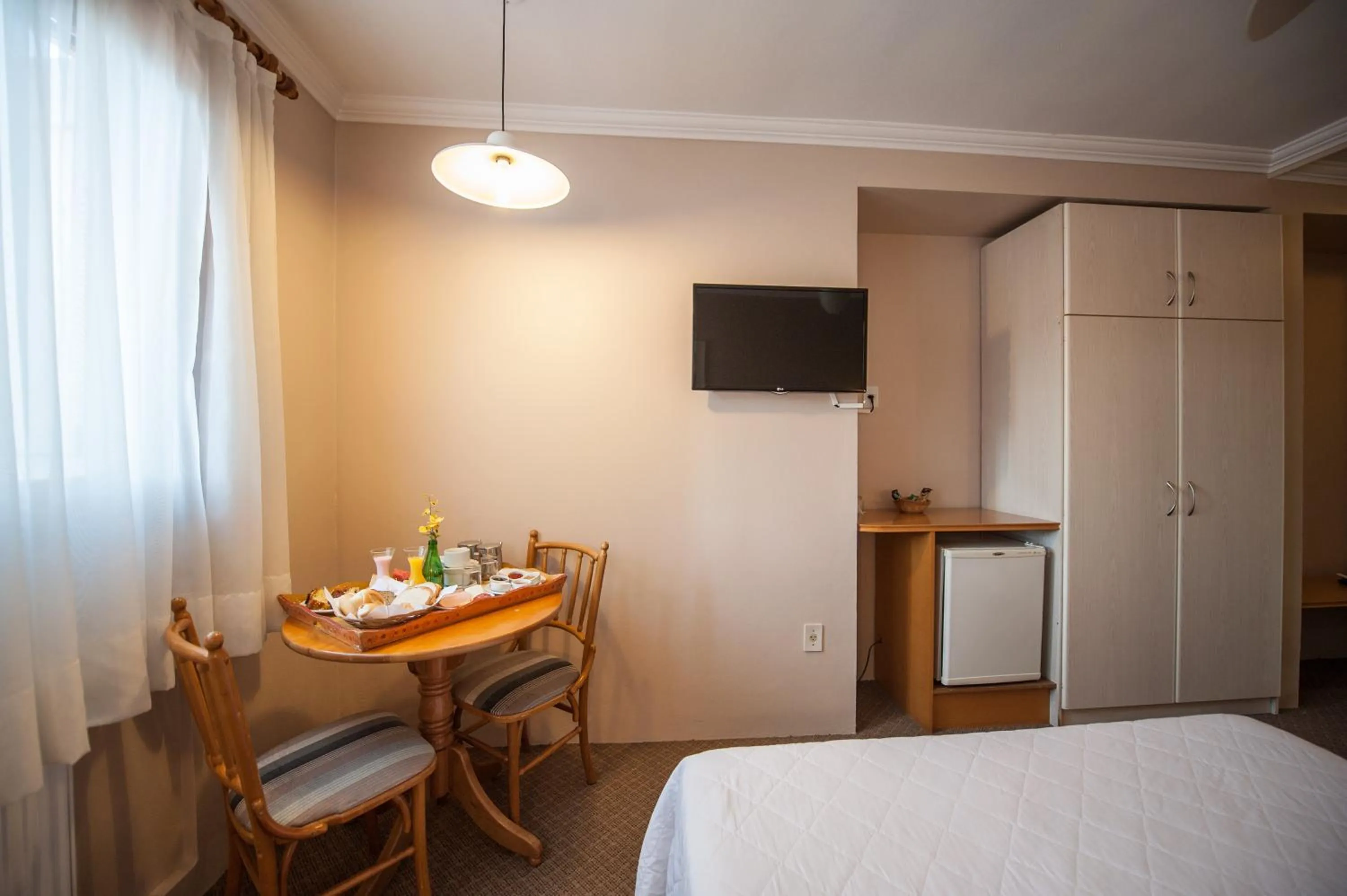 Bed in Farina Park Hotel