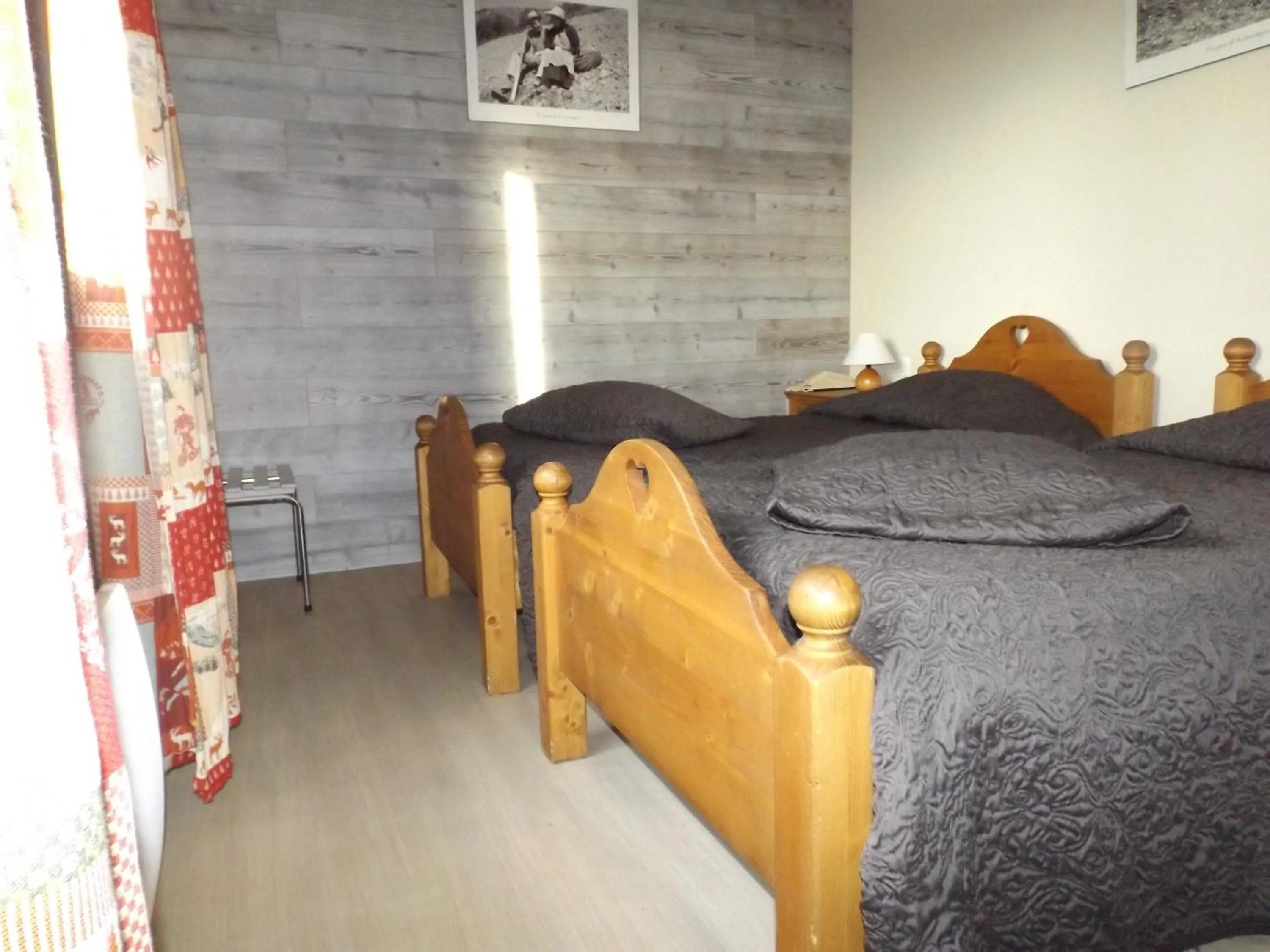 Photo of the whole room, Bed in Hôtel La Redoute