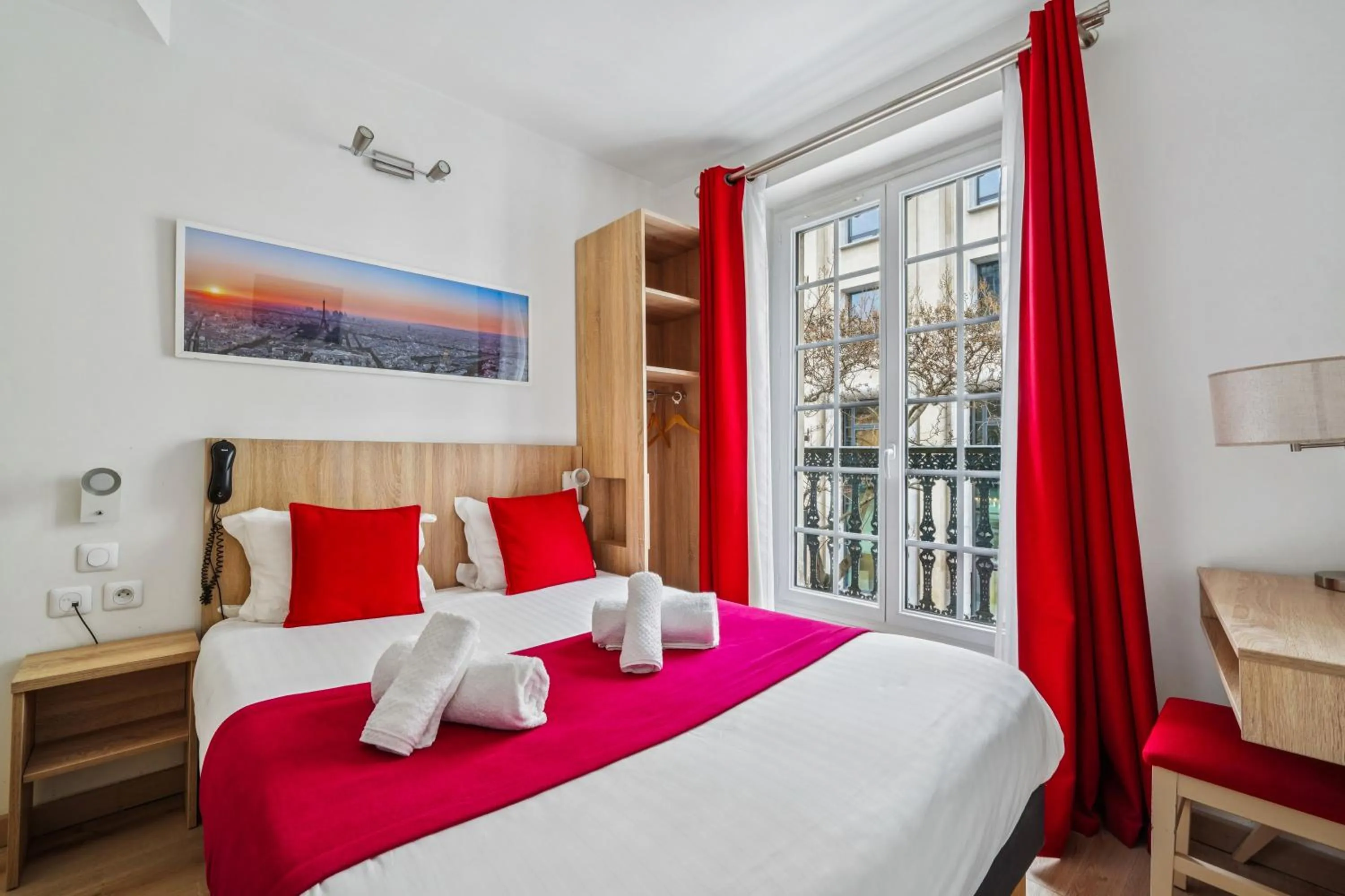 Bedroom, Bed in Hôtel Mazagran