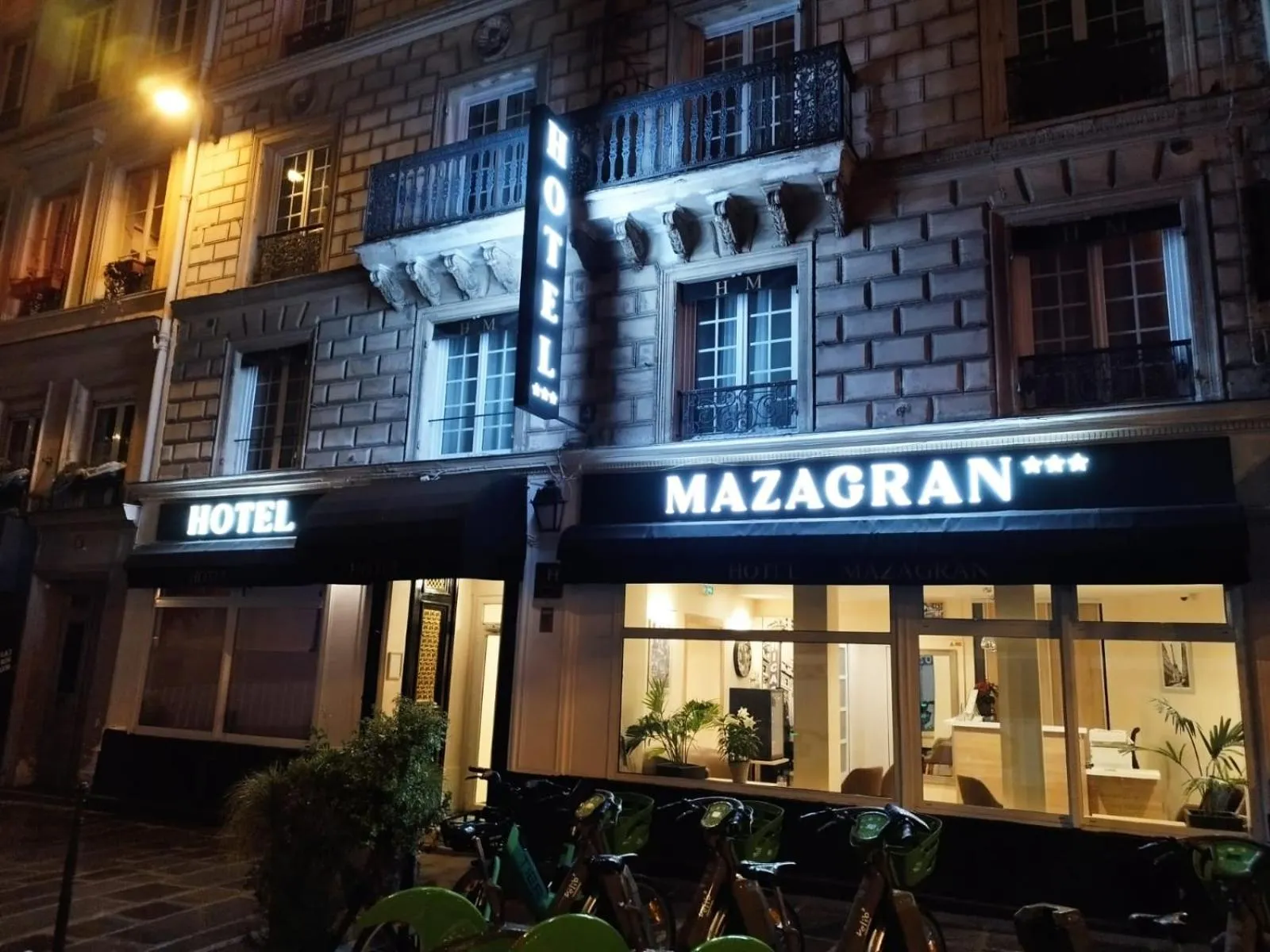 Property building in Hôtel Mazagran