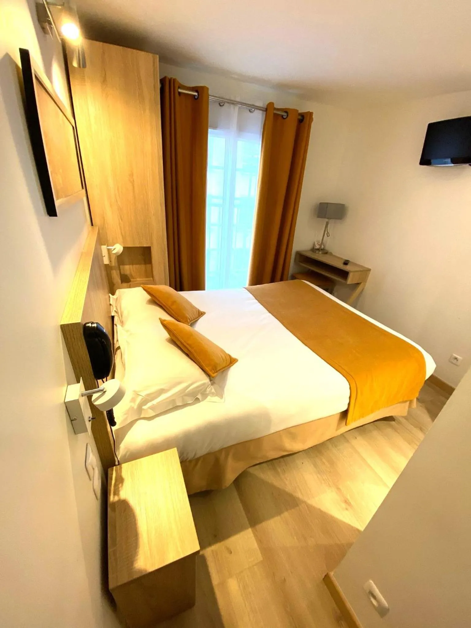 Bed in Hôtel Mazagran